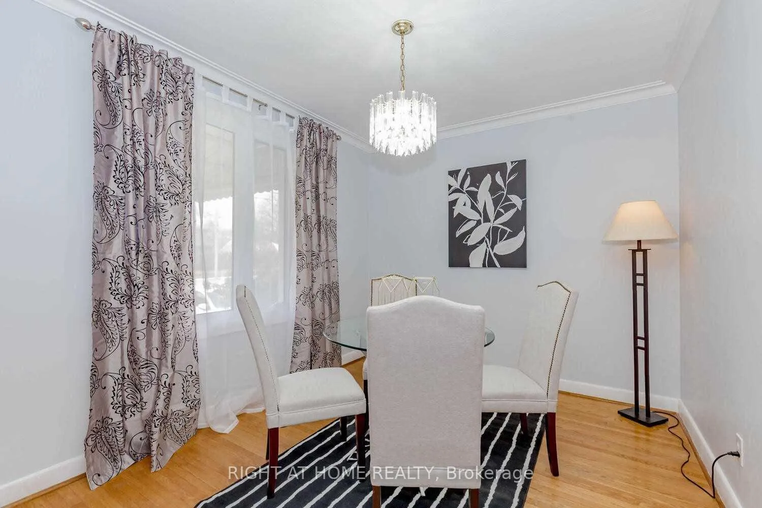Photo 4 of 1205 Kipling Avenue, Etobicoke, Princess-Rosethorn — HOMEH