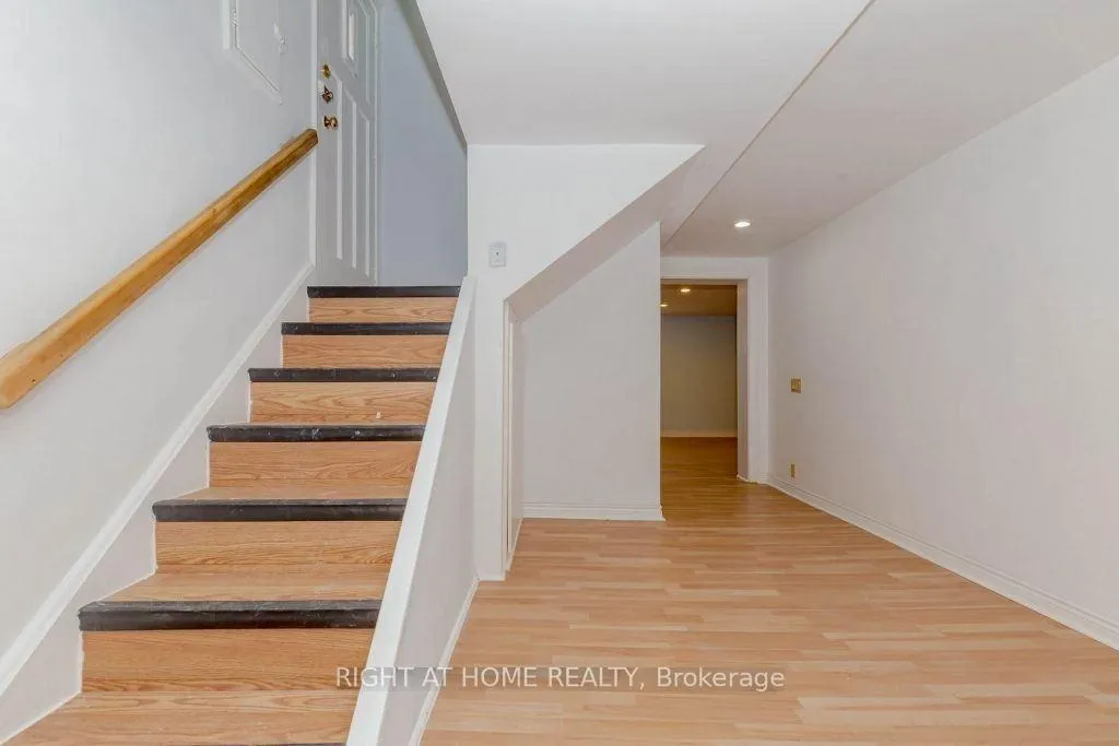 Photo 12 of 1205 Kipling Avenue, Etobicoke, Princess-Rosethorn — HOMEH
