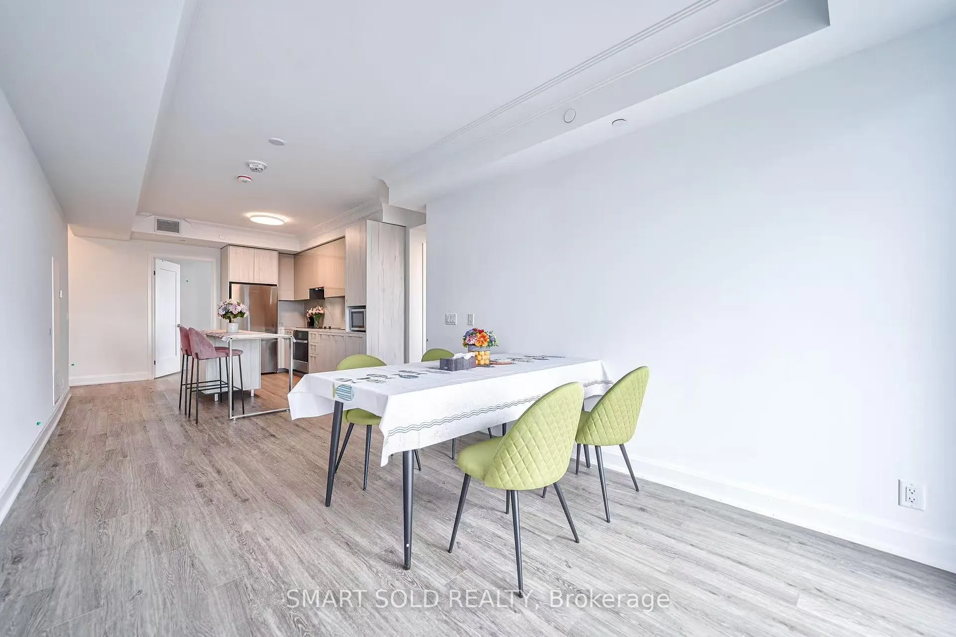 Photo 8 of Unit C 2701, 8 Water Walk Drive, Markham, Unionville — HOMEH