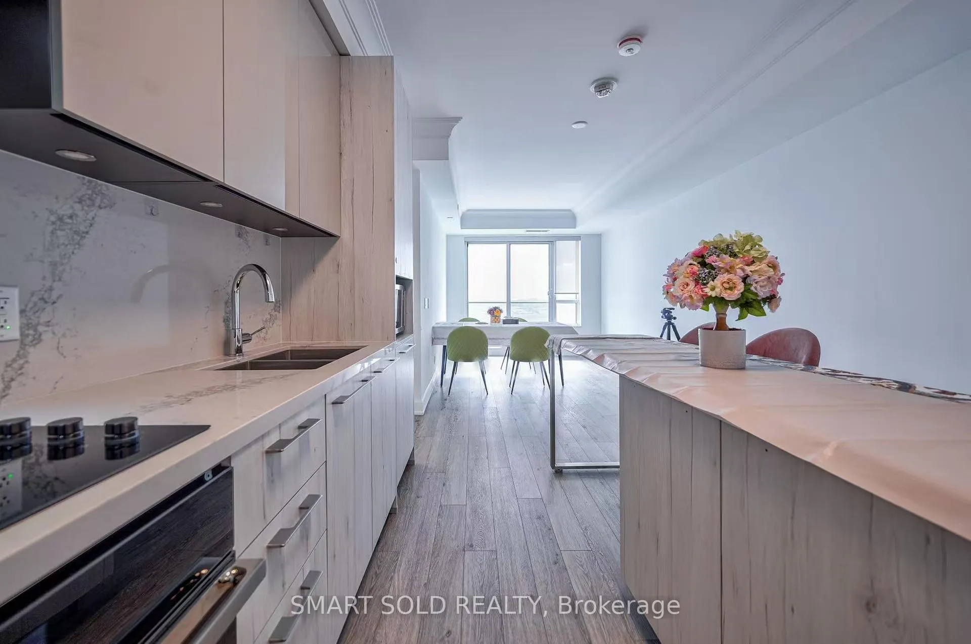Photo 11 of Unit C 2701, 8 Water Walk Drive, Markham, Unionville — HOMEH
