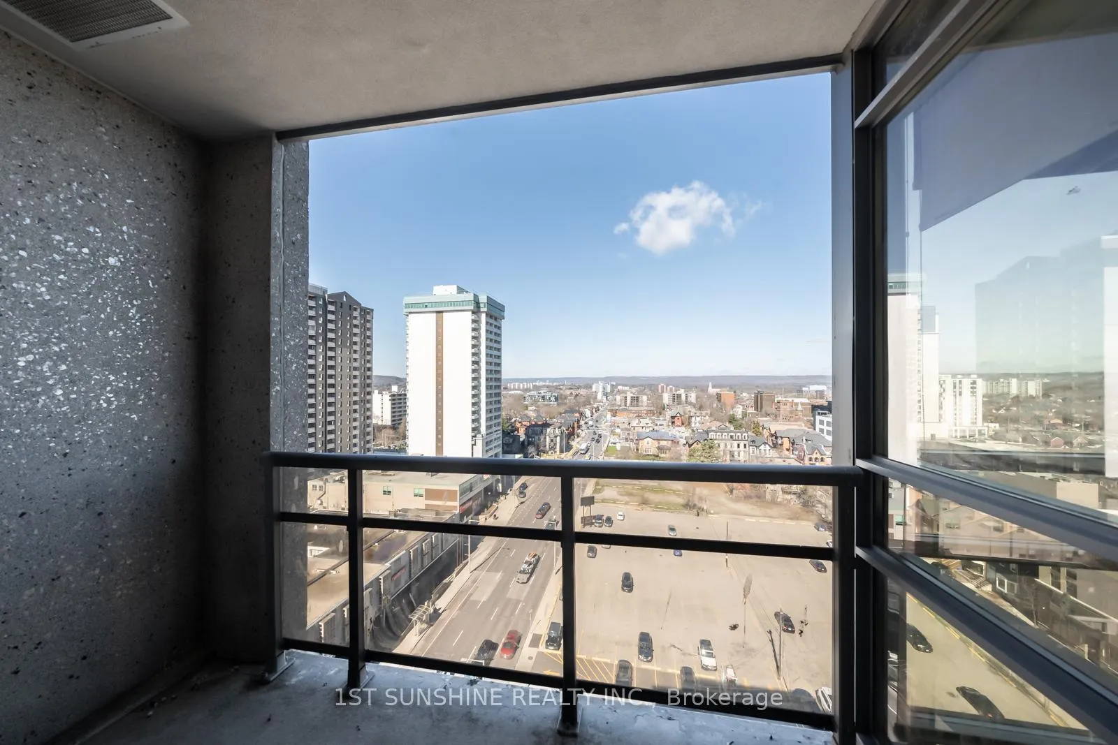 Photo 6 of Unit PH3, 150 Main Street W, Hamilton, Central — HOMEH