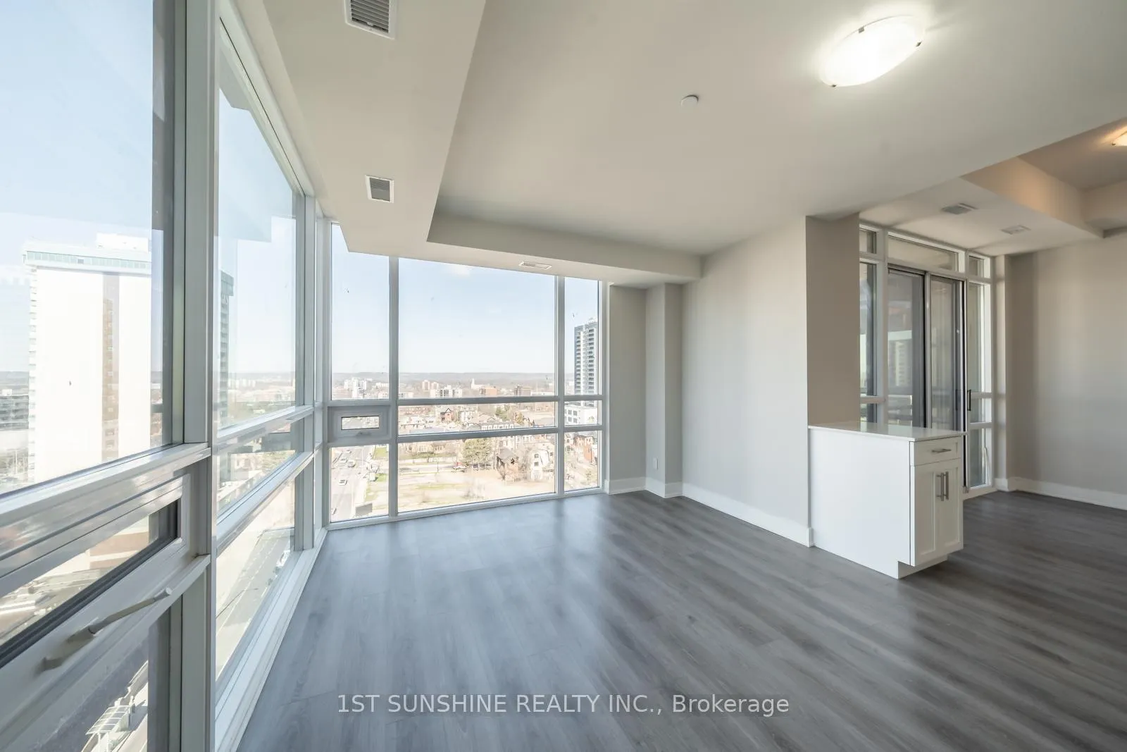 Photo 13 of Unit PH3, 150 Main Street W, Hamilton, Central — HOMEH