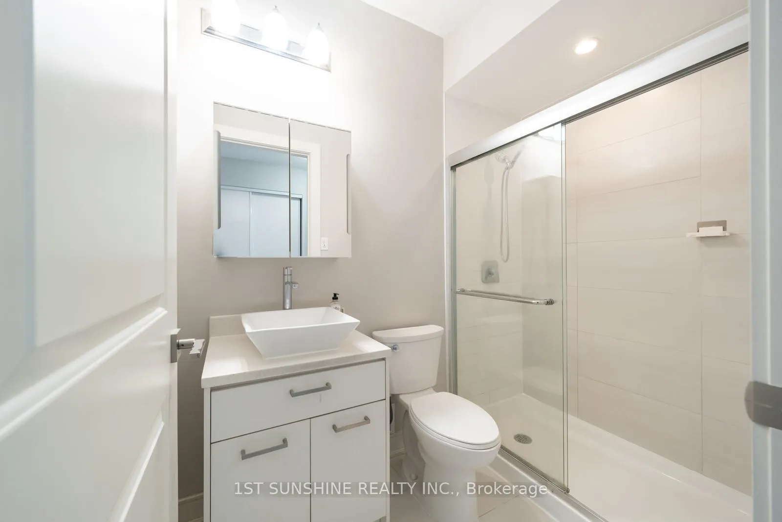 Photo 18 of Unit PH3, 150 Main Street W, Hamilton, Central — HOMEH