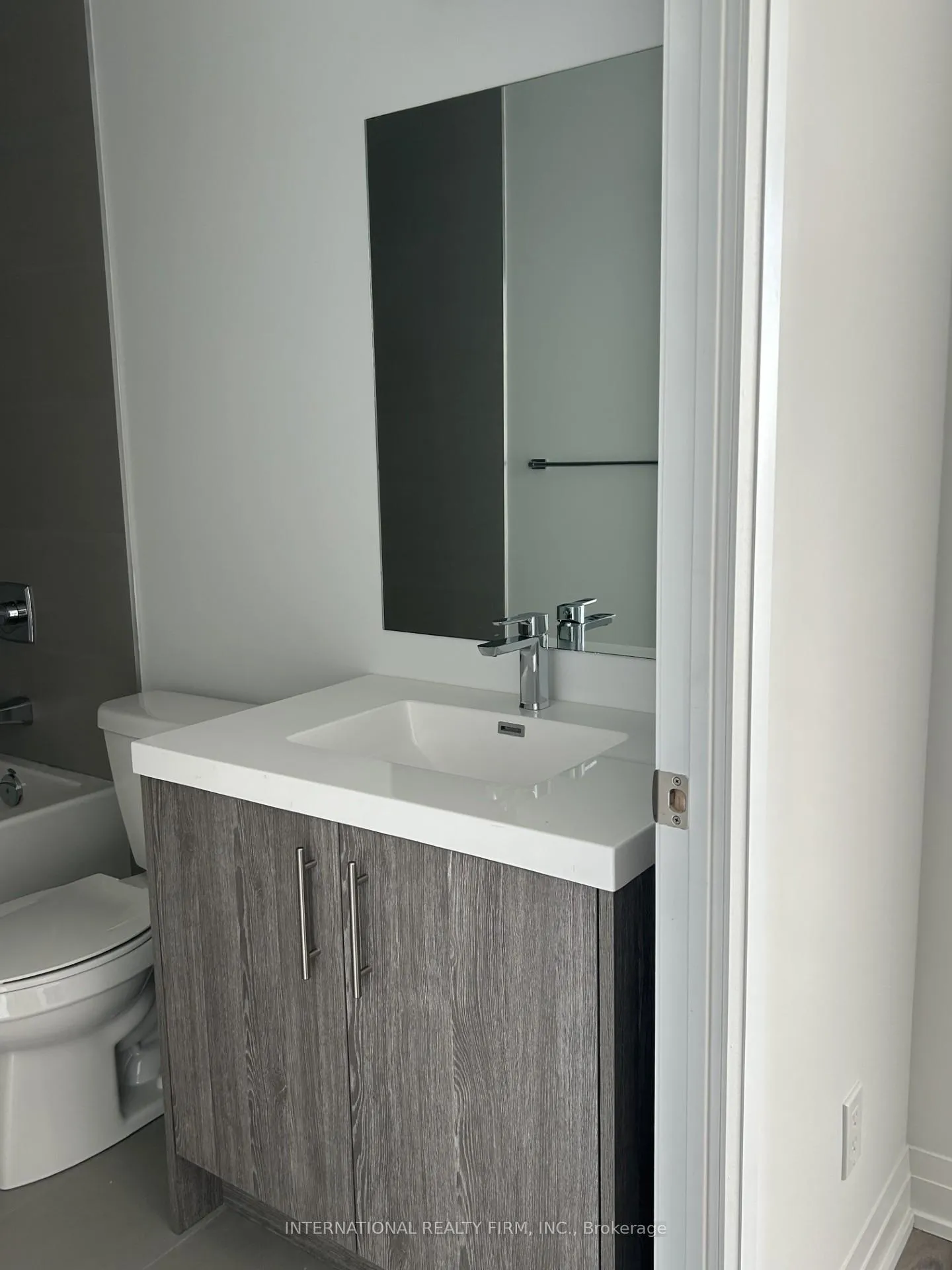 Photo 9 of Unit 814, 286 Main Street, Toronto, East End-Danforth — HOMEH