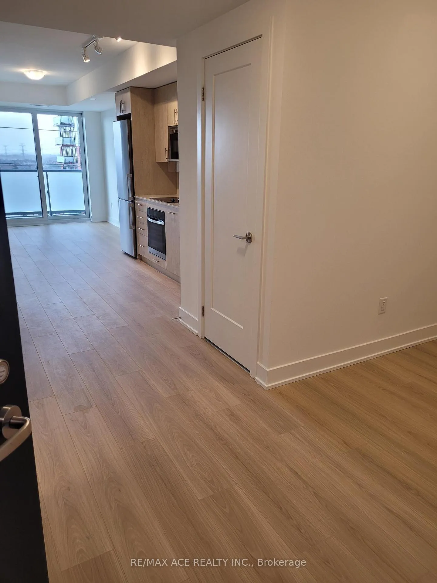 Photo 2 of Unit 612, 2545 Simcoe Street, Oshawa, Windfields — HOMEH