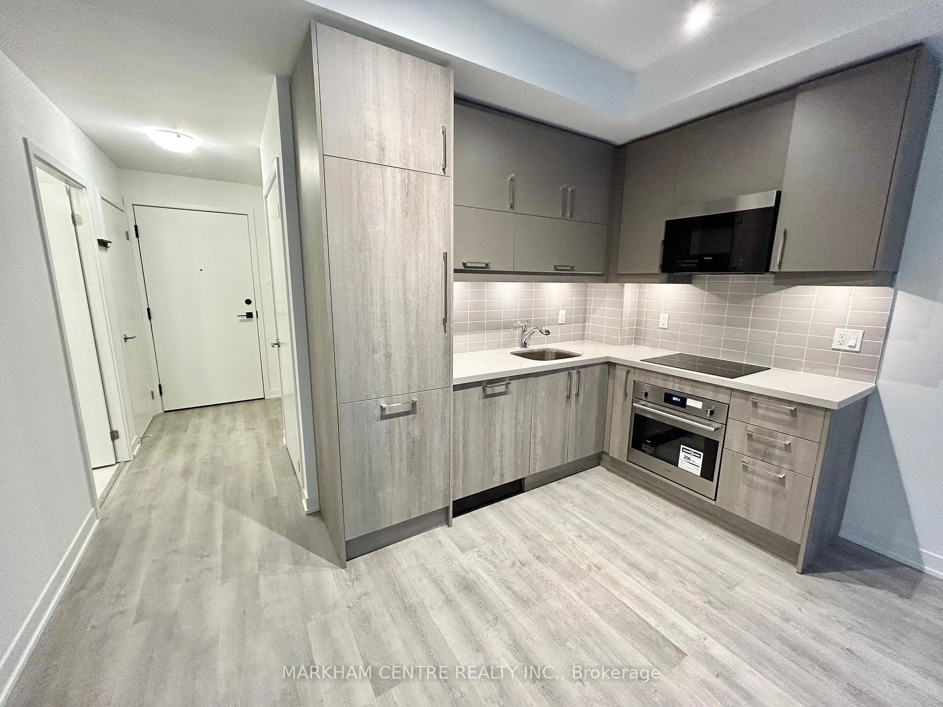 Photo 7 of Unit 405C, 38 Simcoe Promenade W, Markham, Unionville — HOMEH