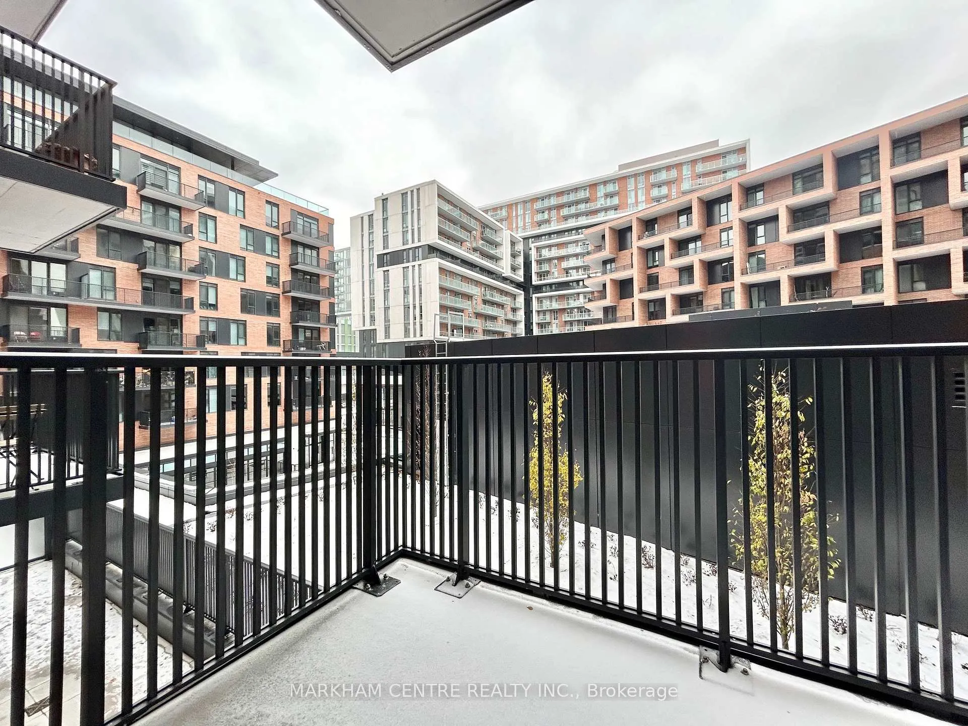 Photo 11 of Unit 405C, 38 Simcoe Promenade W, Markham, Unionville — HOMEH