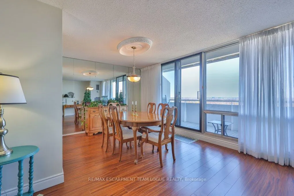 Photo 10 of Unit 1703, 2055 Upper Middle Road, Burlington, Brant Hills — HOMEH
