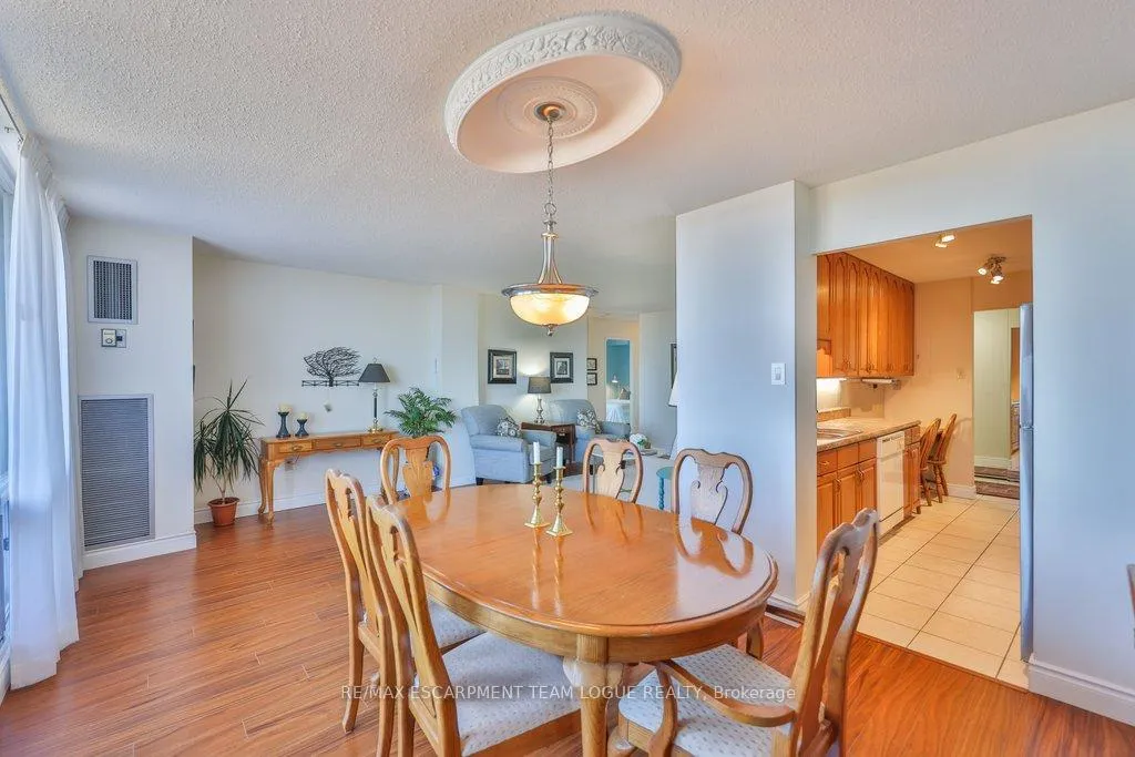 Photo 13 of Unit 1703, 2055 Upper Middle Road, Burlington, Brant Hills — HOMEH
