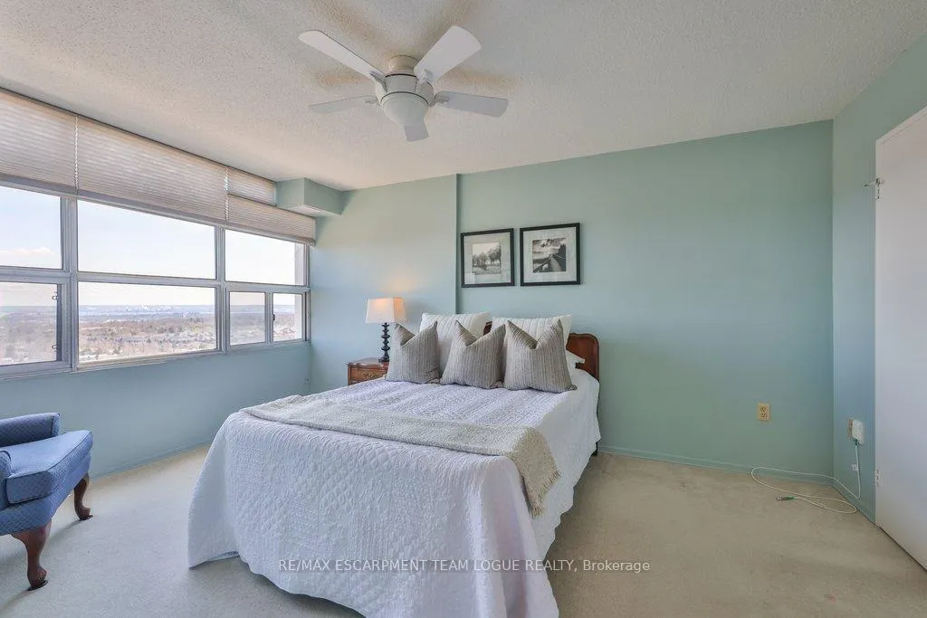 Photo 23 of Unit 1703, 2055 Upper Middle Road, Burlington, Brant Hills — HOMEH