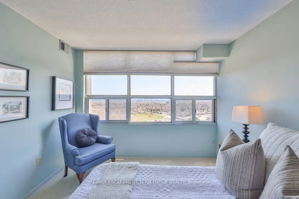 Photo 25 of Unit 1703, 2055 Upper Middle Road, Burlington, Brant Hills — HOMEH