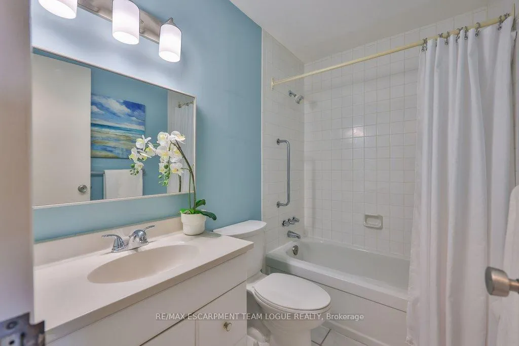Photo 29 of Unit 1703, 2055 Upper Middle Road, Burlington, Brant Hills — HOMEH