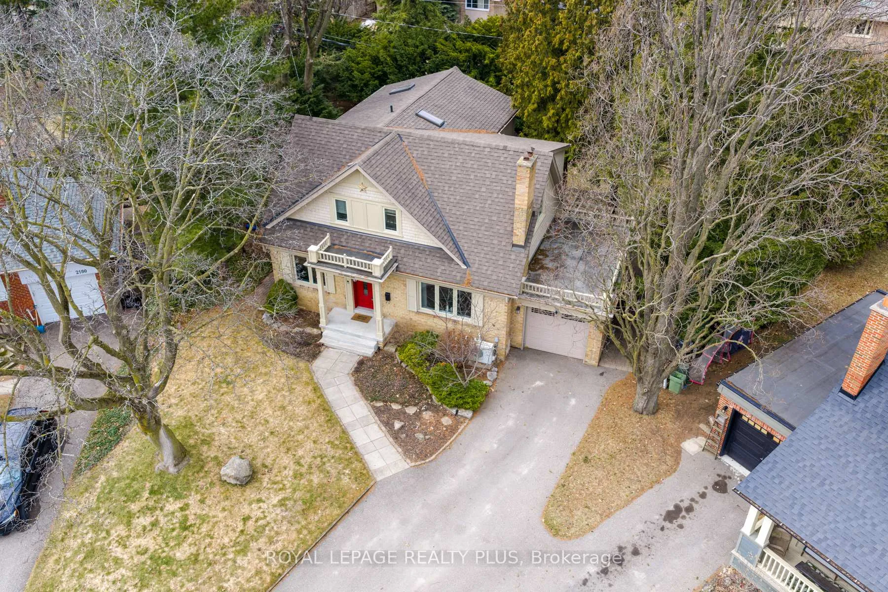 Photo 2 of 2184 Guthrie Lane, Mississauga, Lakeview — HOMEH