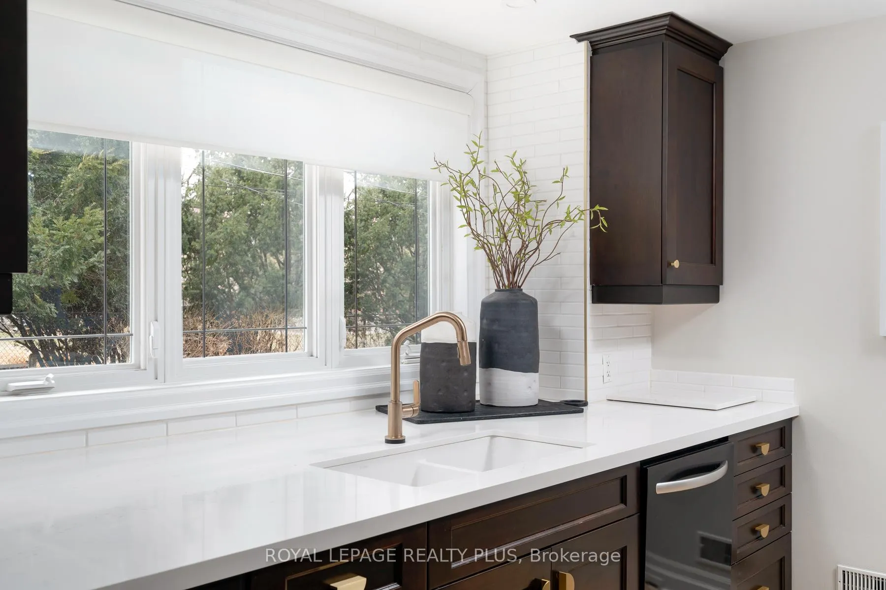 Photo 16 of 2184 Guthrie Lane, Mississauga, Lakeview — HOMEH