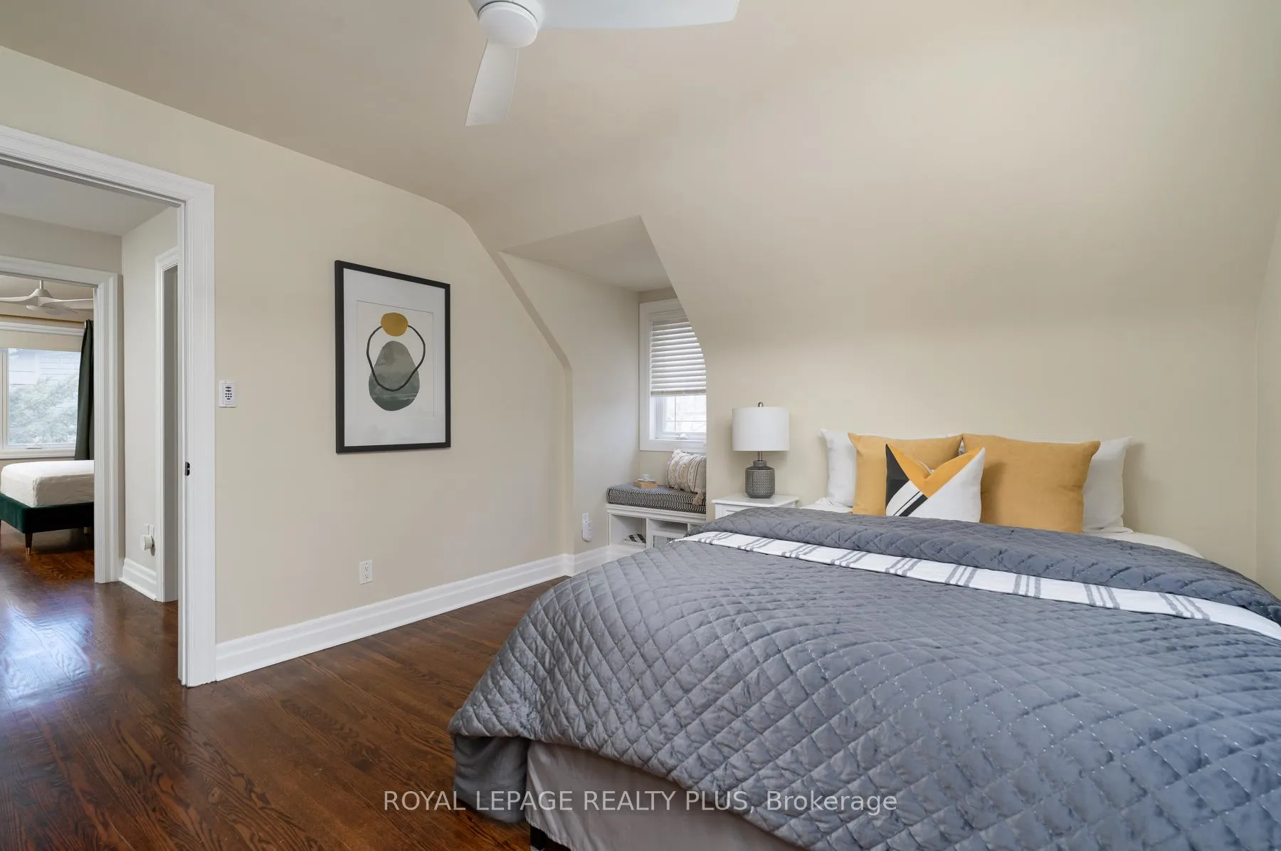 Photo 29 of 2184 Guthrie Lane, Mississauga, Lakeview — HOMEH