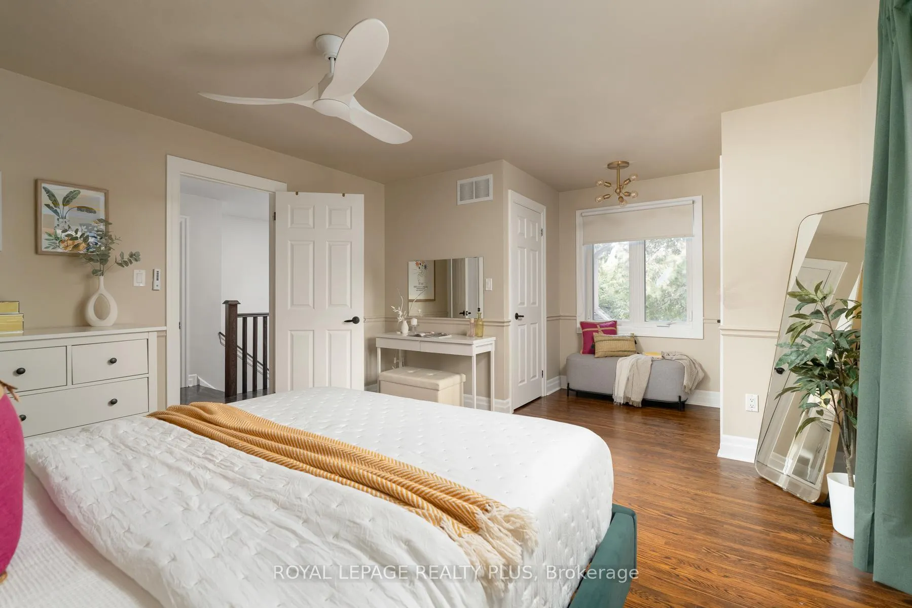 Photo 33 of 2184 Guthrie Lane, Mississauga, Lakeview — HOMEH