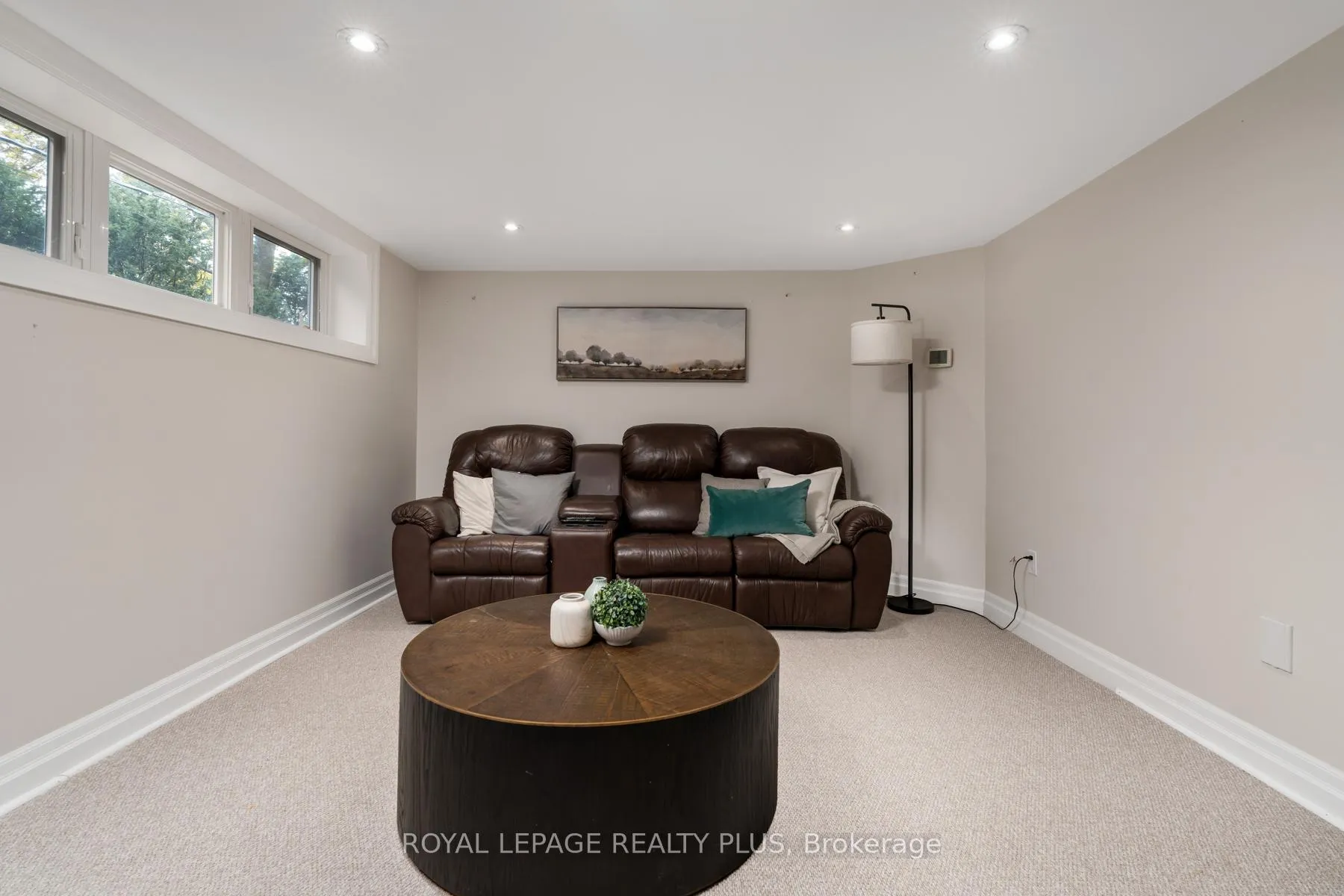 Photo 48 of 2184 Guthrie Lane, Mississauga, Lakeview — HOMEH