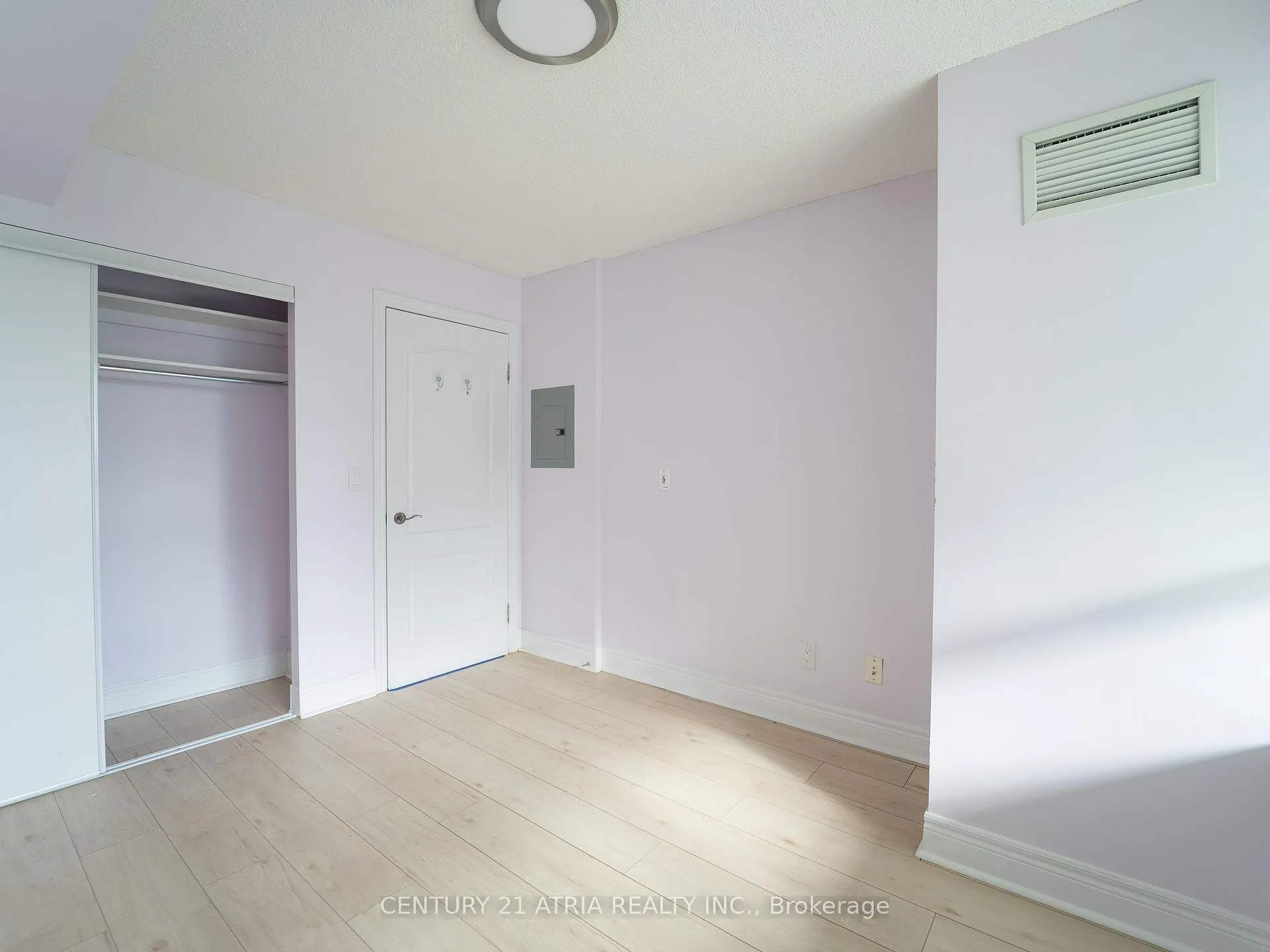 Photo 4 of Unit 622, 62 Suncrest Boulevard, Markham, Commerce Valley — HOMEH