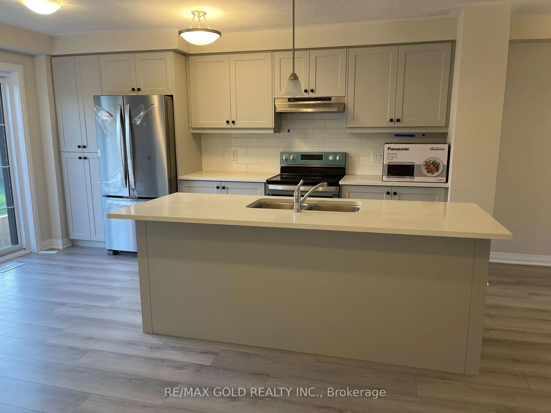 Photo 3 of Unit 3, 311 Woolwich Street, Waterloo, University Downs — HOMEH