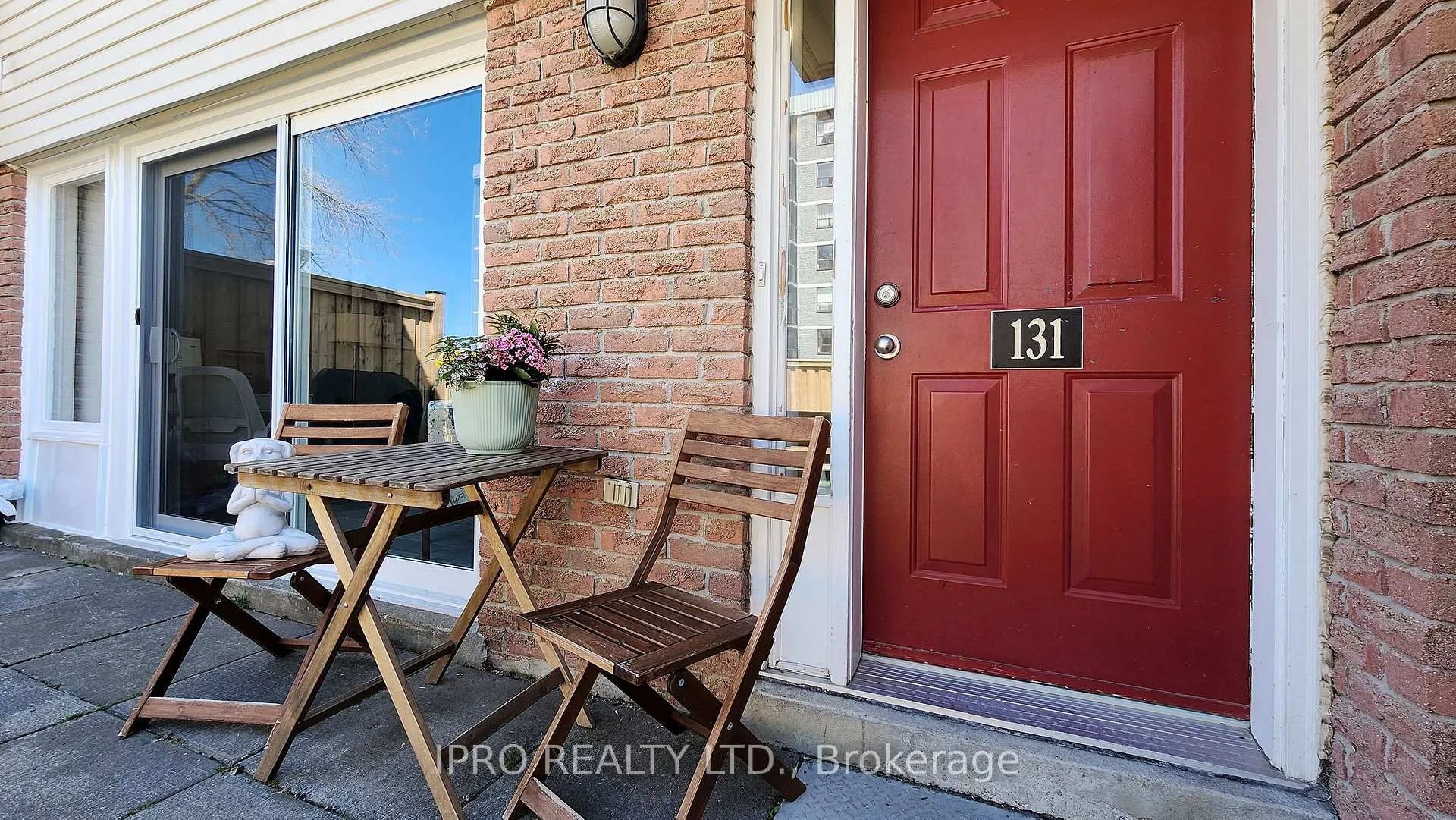 Front of 131 Milestone Crescent