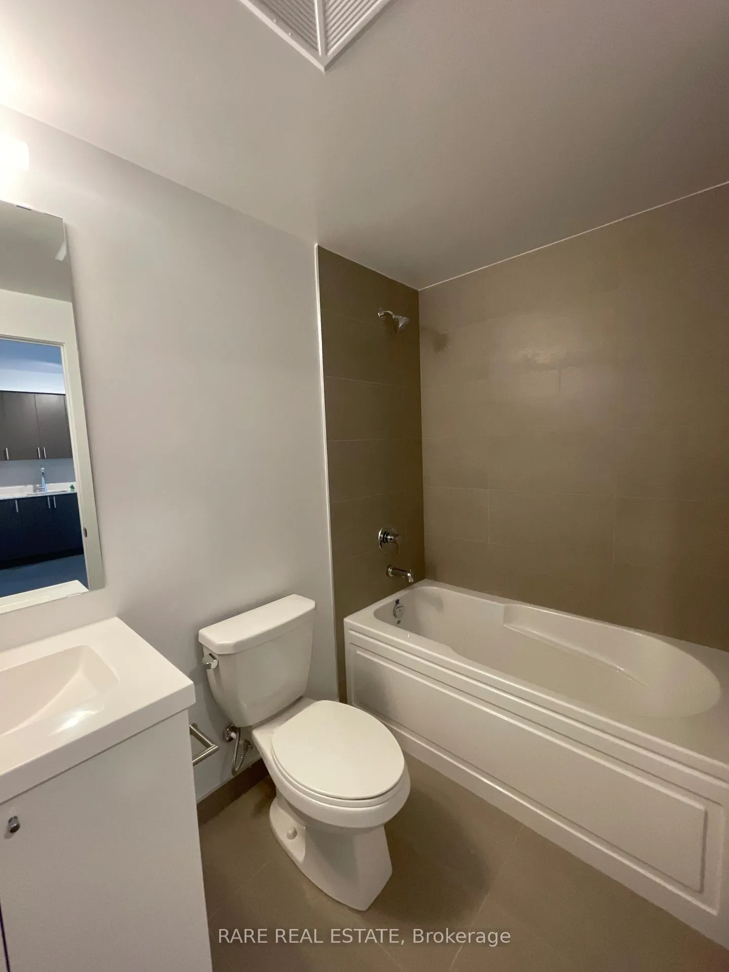 Photo 10 of Unit 2510, 2550 Simcoe Street N, Oshawa, Windfields — HOMEH