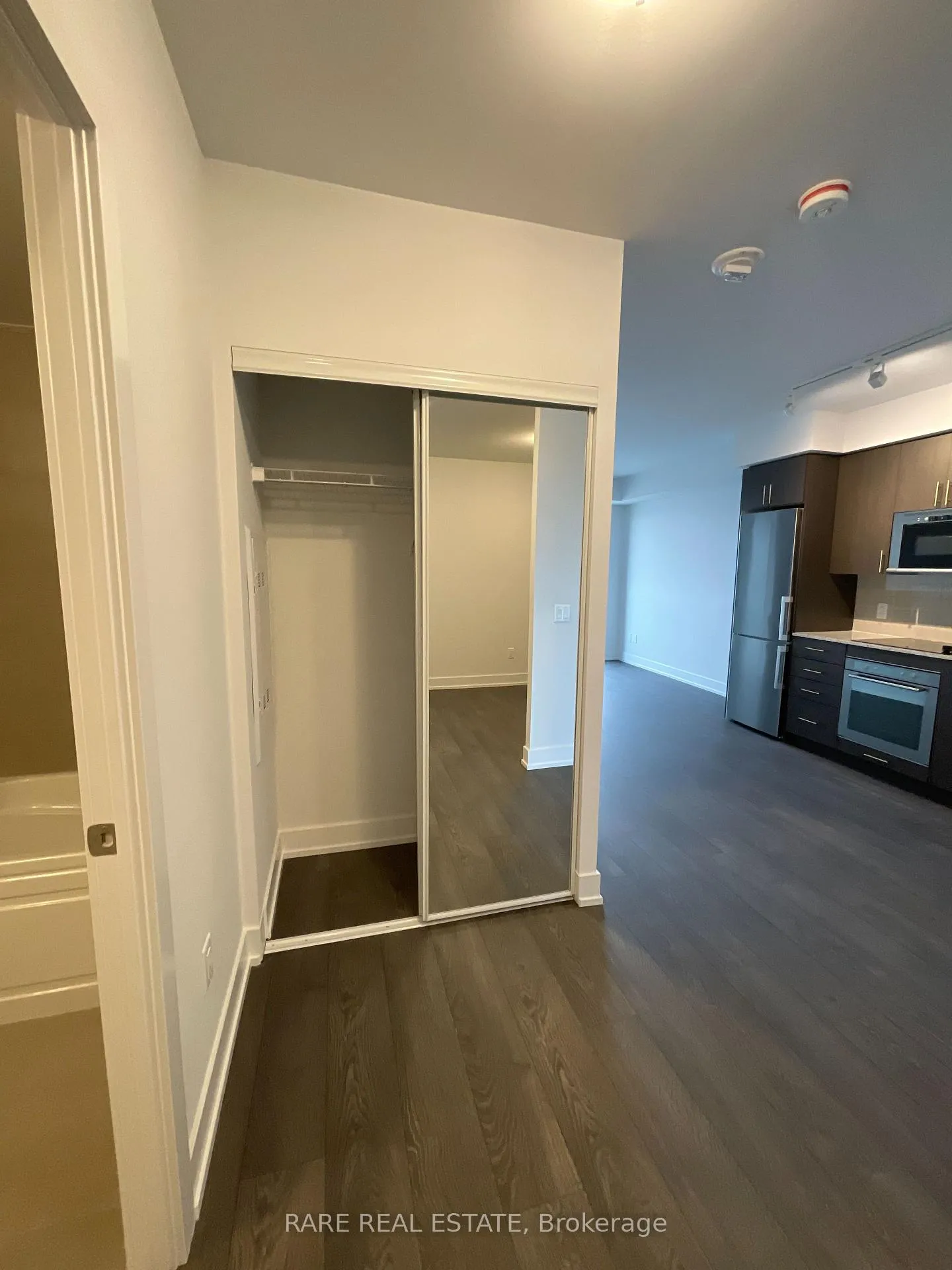 Photo 12 of Unit 2510, 2550 Simcoe Street N, Oshawa, Windfields — HOMEH