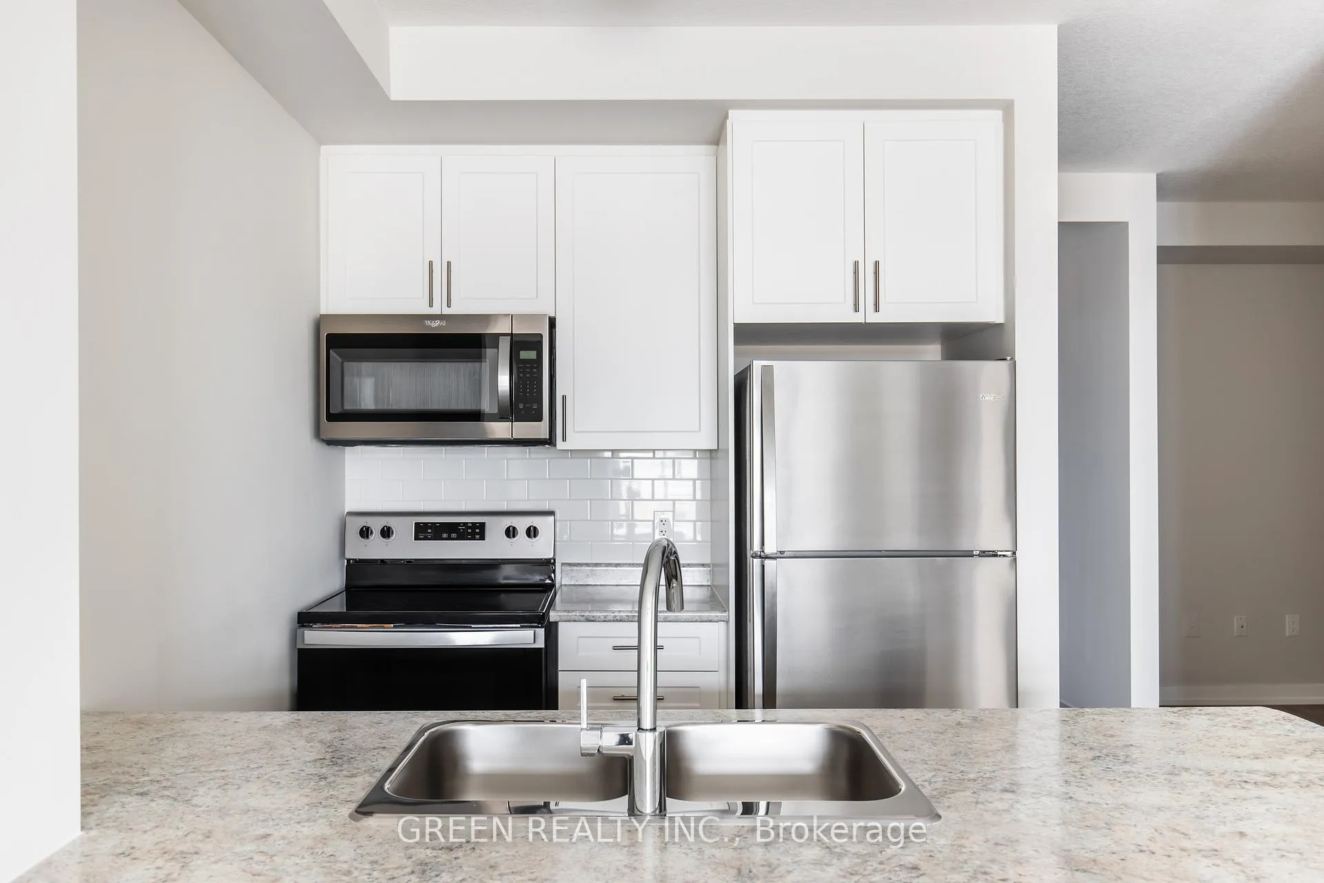 Photo 3 of Unit 511, 870 Queenston Road, Hamilton, Stoney Creek — HOMEH