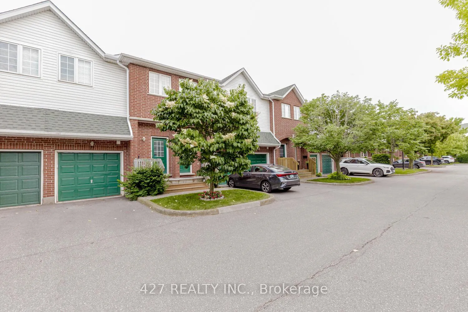 Photo 3 of Unit 77, 42 Green Valley Drive, Kitchener — HOMEH