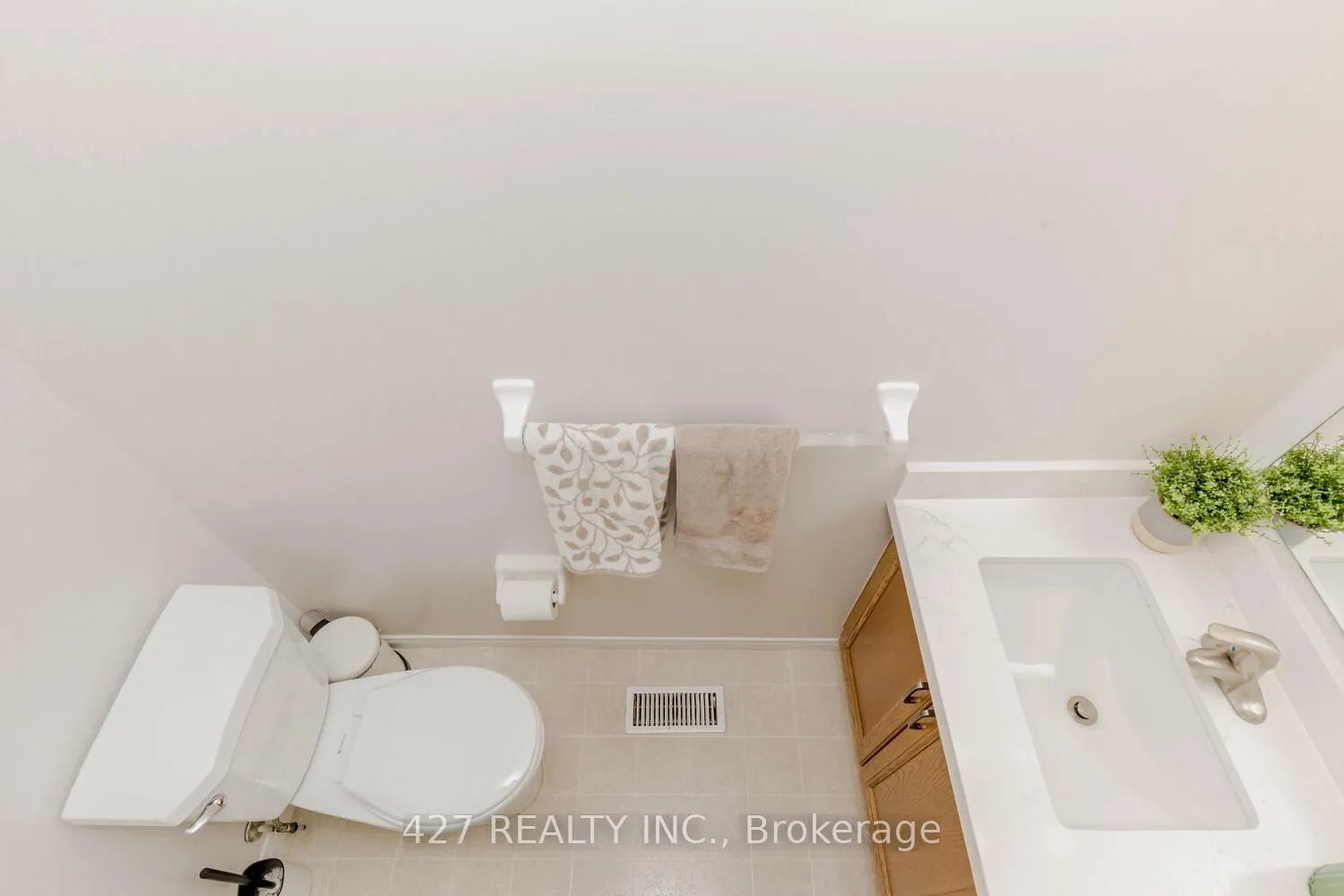 Photo 10 of Unit 77, 42 Green Valley Drive, Kitchener — HOMEH