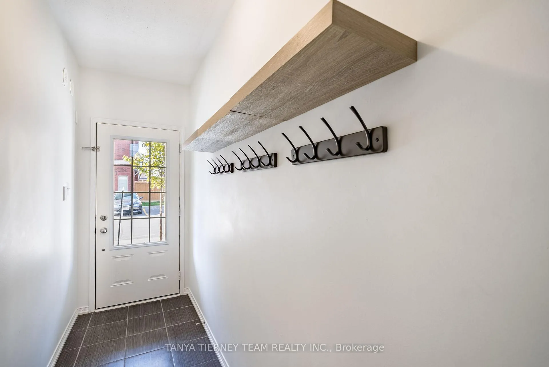 Photo 4 of Unit 294, 2264 Chevron Prince Path, Oshawa, Windfields — HOMEH