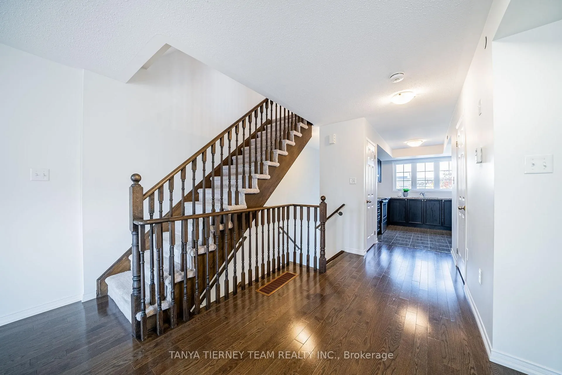 Photo 14 of Unit 294, 2264 Chevron Prince Path, Oshawa, Windfields — HOMEH