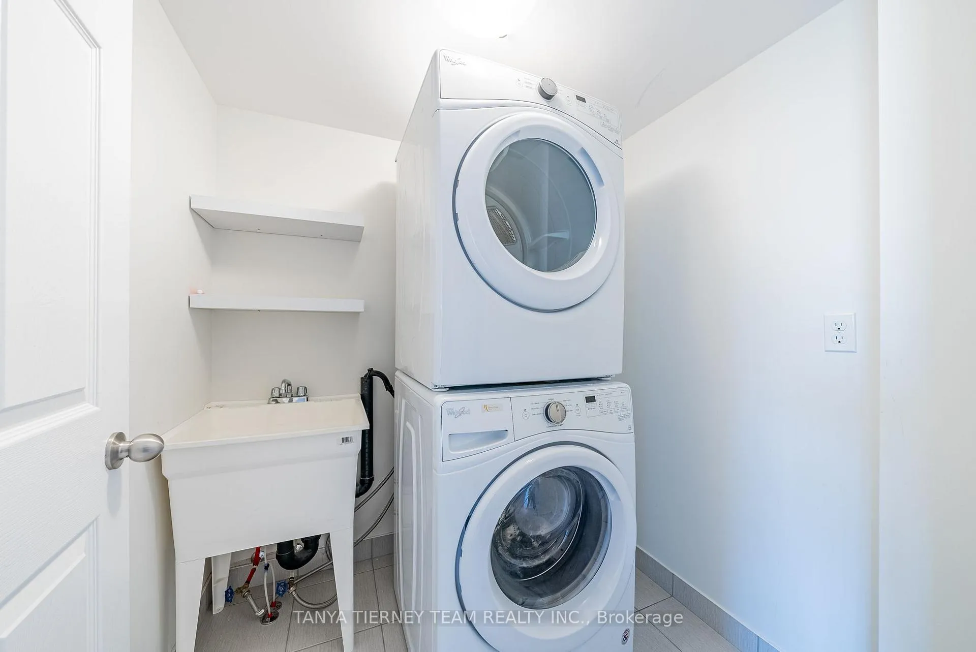 Photo 16 of Unit 294, 2264 Chevron Prince Path, Oshawa, Windfields — HOMEH