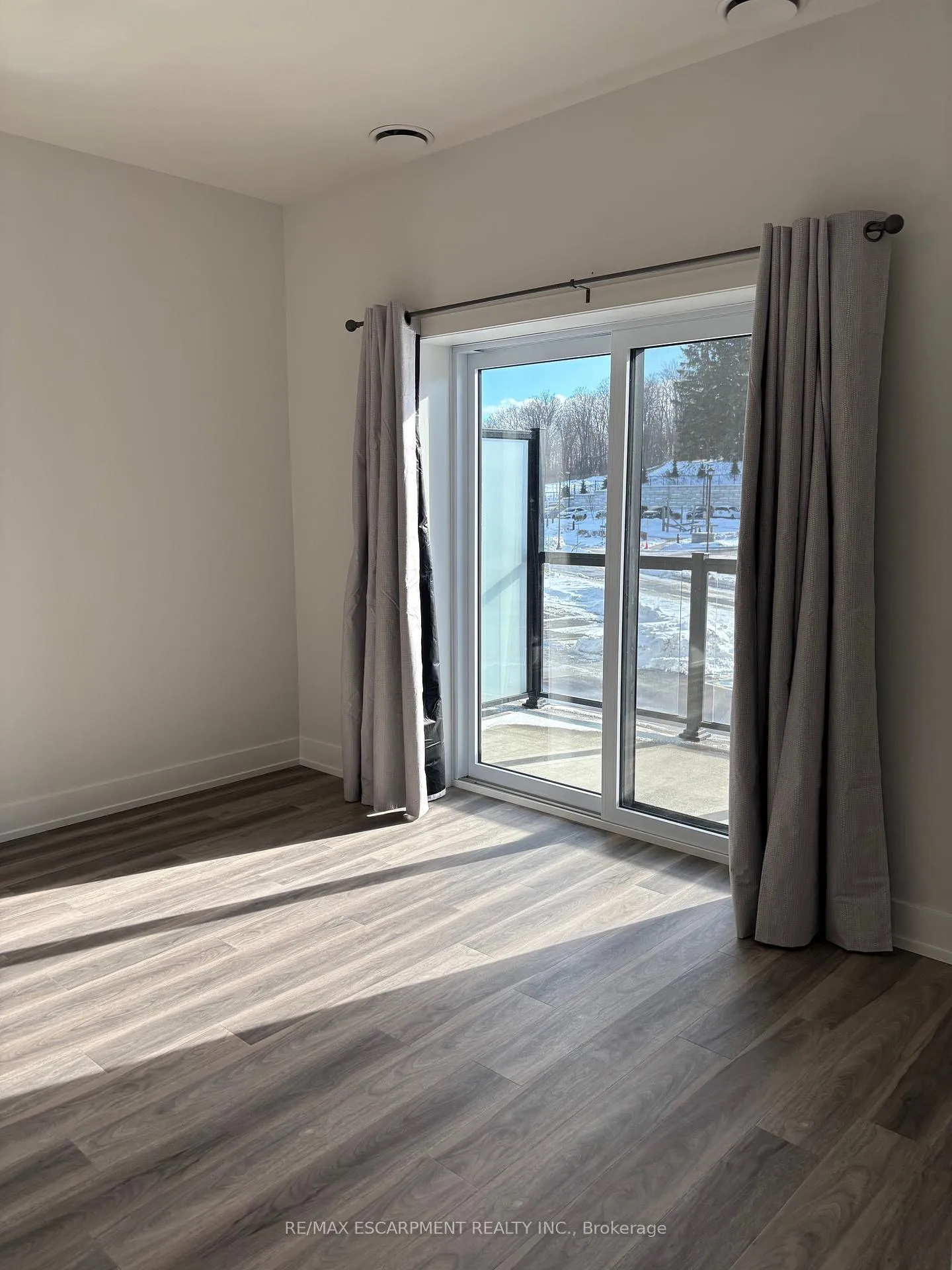 Photo 4 of Unit 211, 1100 Lackner Place, Kitchener — HOMEH