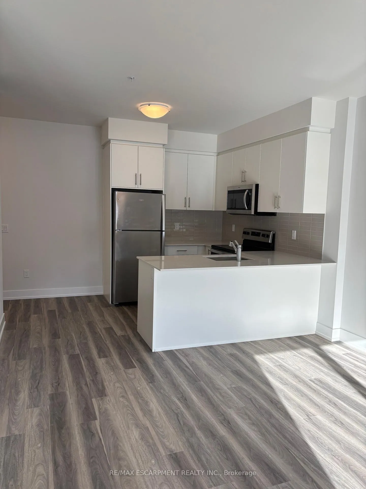 Photo 9 of Unit 211, 1100 Lackner Place, Kitchener — HOMEH