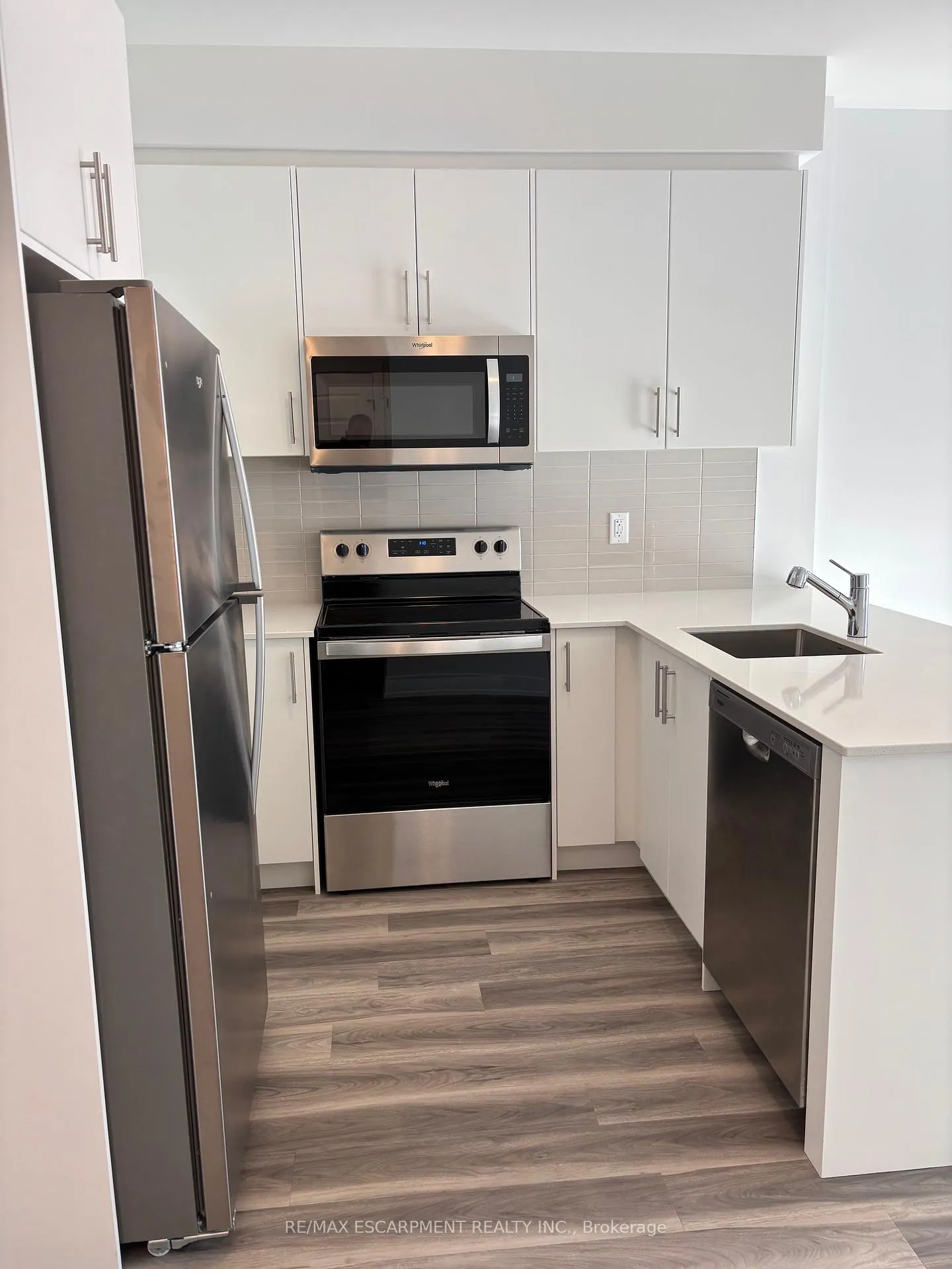Photo 11 of Unit 211, 1100 Lackner Place, Kitchener — HOMEH