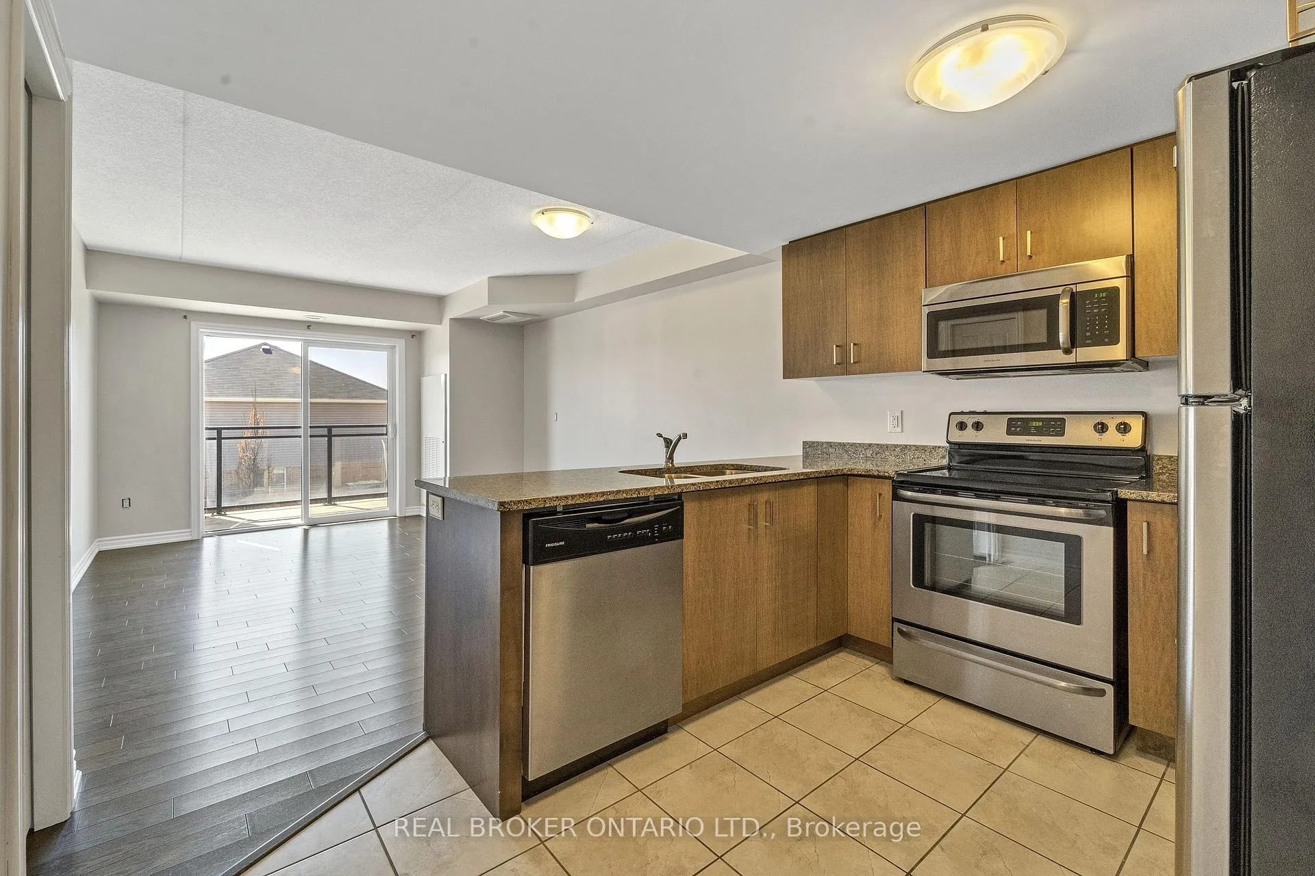 Photo 2 of Unit 210, 155 Commonwealth Street, Kitchener, Larentian West — HOMEH