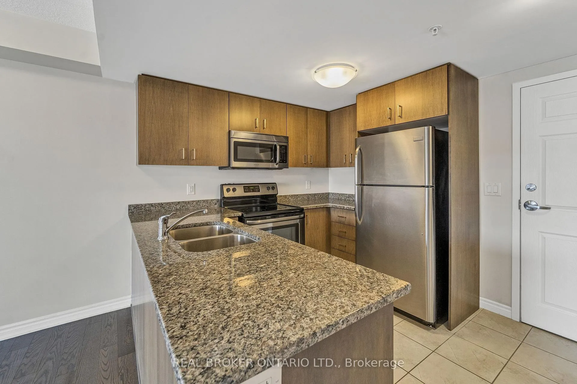 Photo 3 of Unit 210, 155 Commonwealth Street, Kitchener, Larentian West — HOMEH