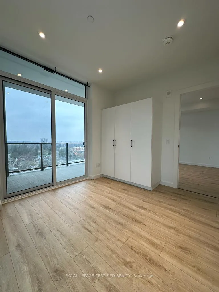 Photo 7 of Unit 903, 741 King Street W, Kitchener — HOMEH