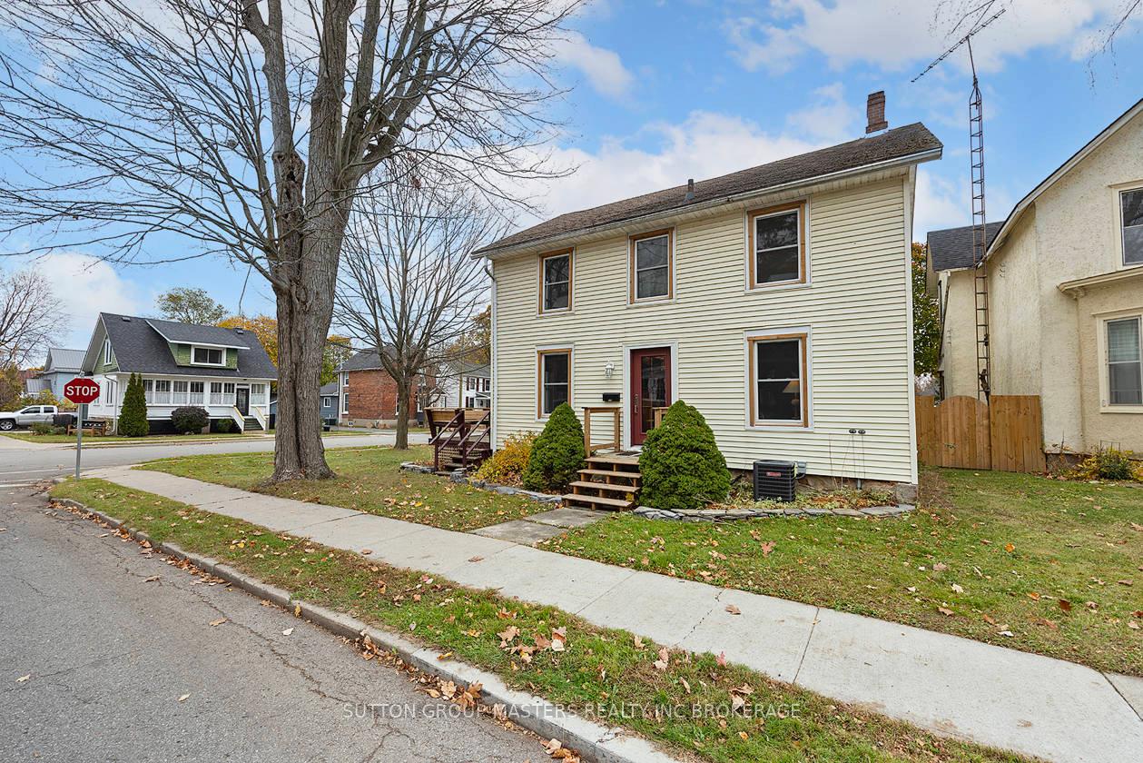 Photo 5 of 193 Sydenham Street, Gananoque — HOMEH