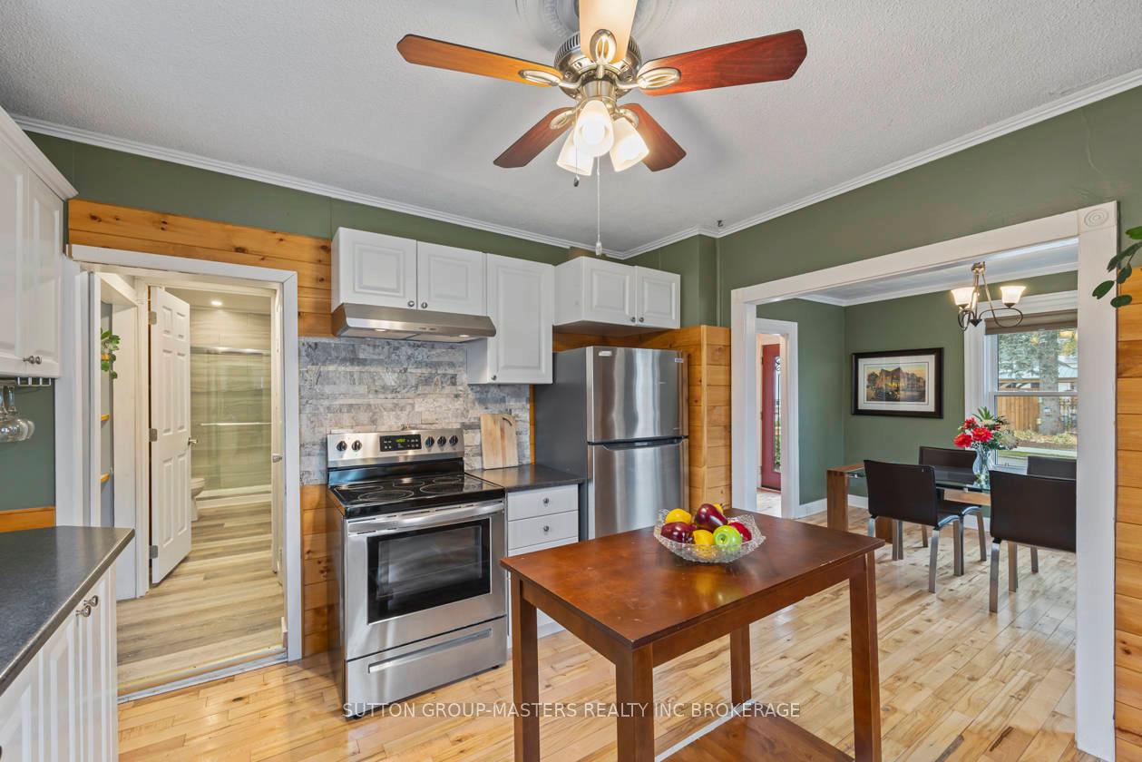 Photo 17 of 193 Sydenham Street, Gananoque — HOMEH