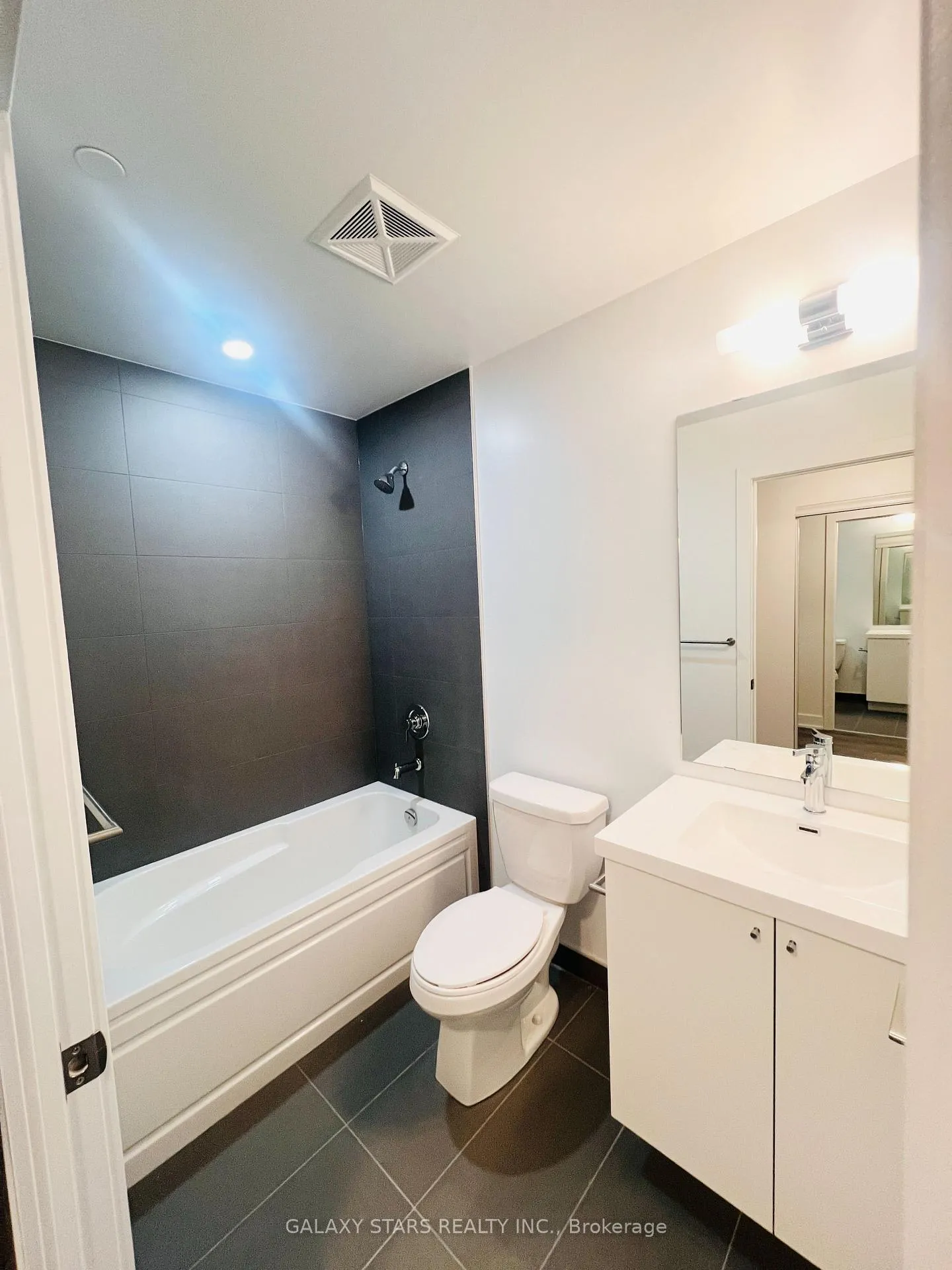 Photo 10 of Unit PH05, 2545 Simcoe Street N, Oshawa, Windfields — HOMEH