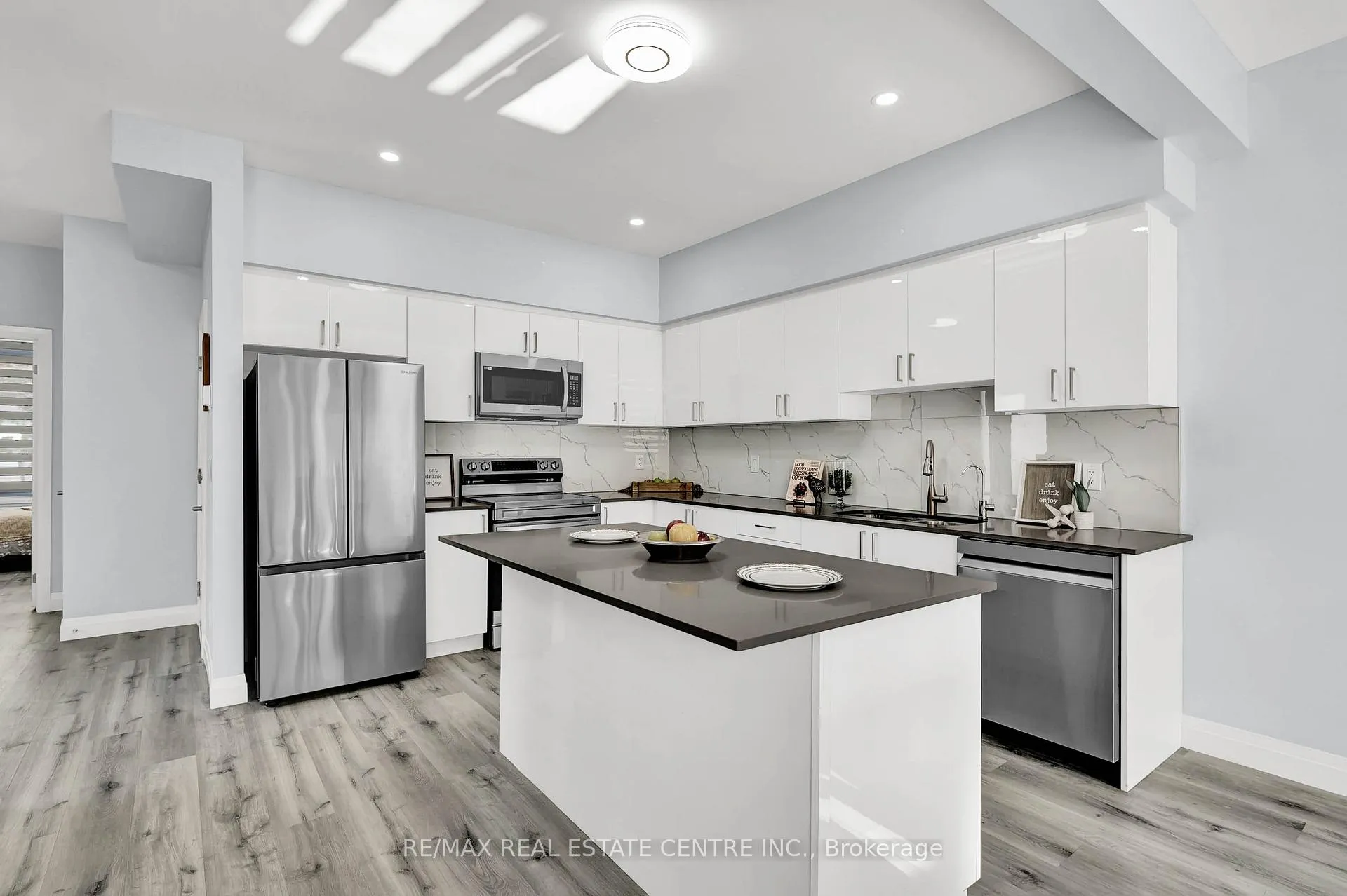 Photo 5 of Unit 5, 110 Fergus Avenue, Kitchener — HOMEH
