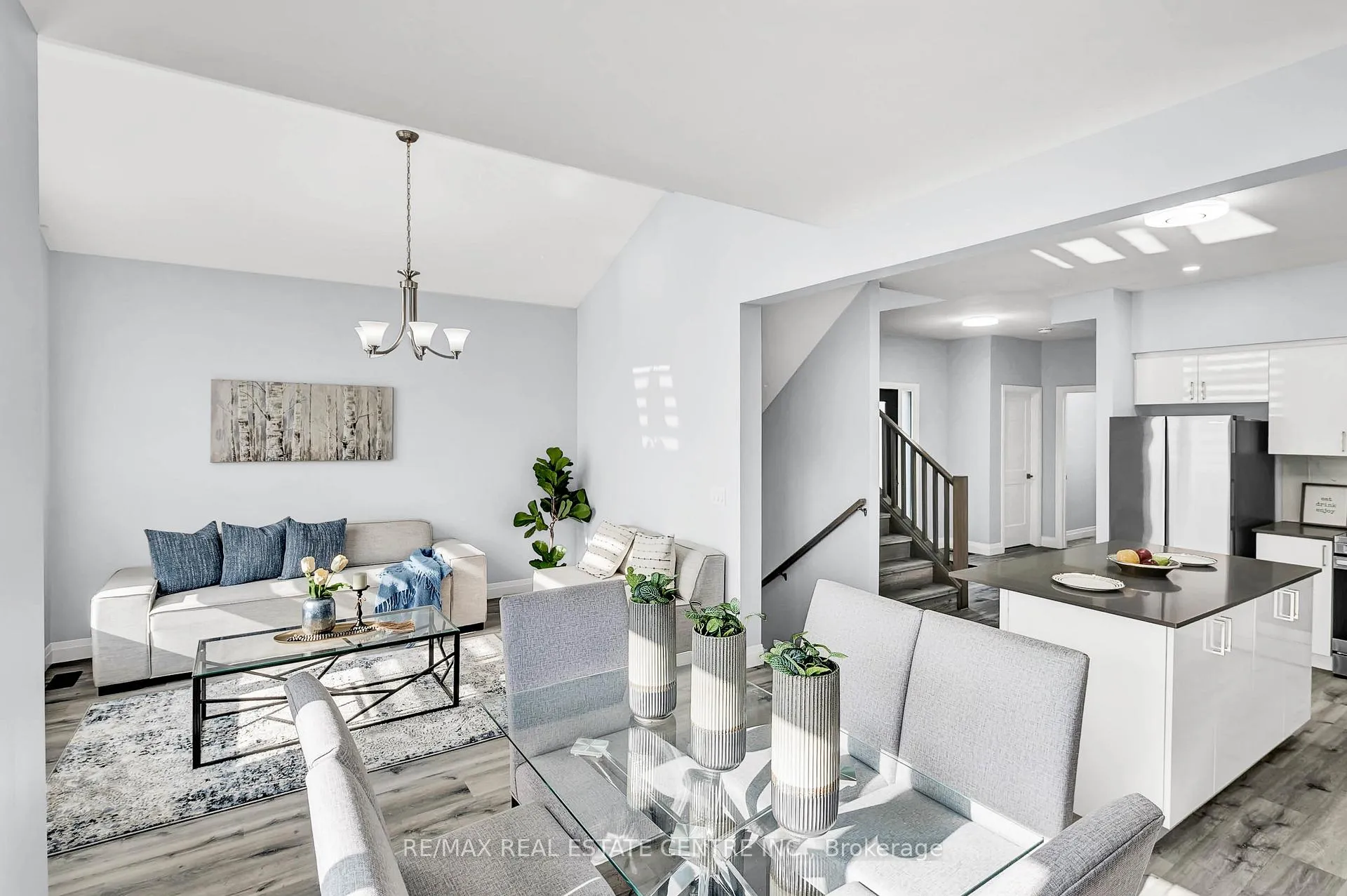 Photo 11 of Unit 5, 110 Fergus Avenue, Kitchener — HOMEH