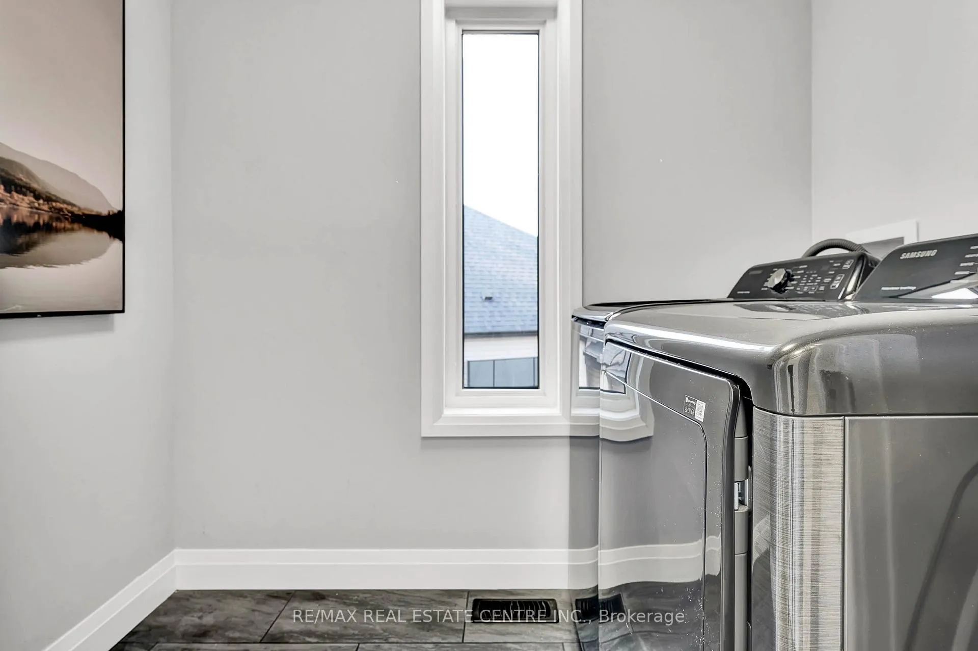 Photo 19 of Unit 5, 110 Fergus Avenue, Kitchener — HOMEH
