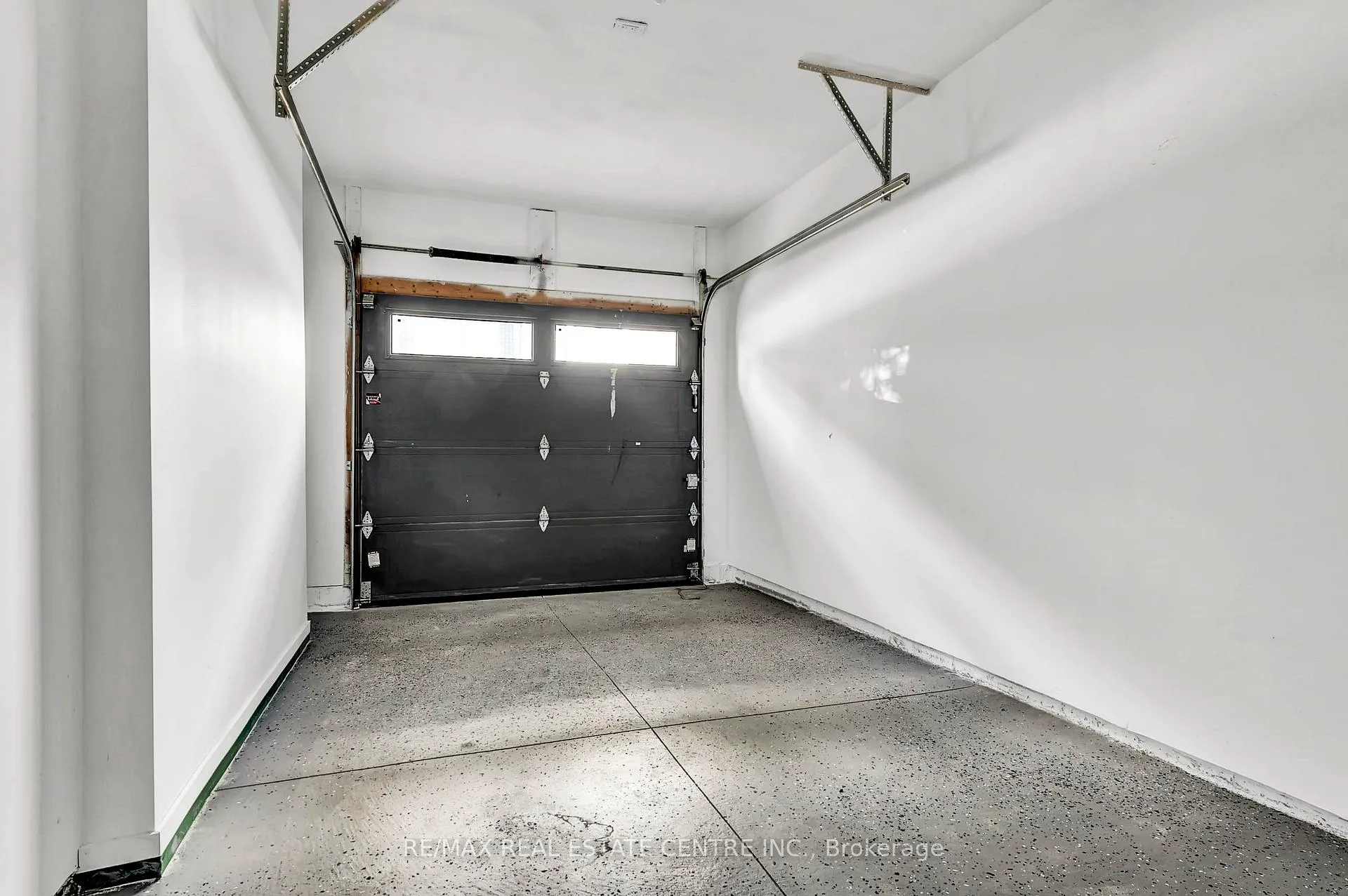 Photo 22 of Unit 5, 110 Fergus Avenue, Kitchener — HOMEH
