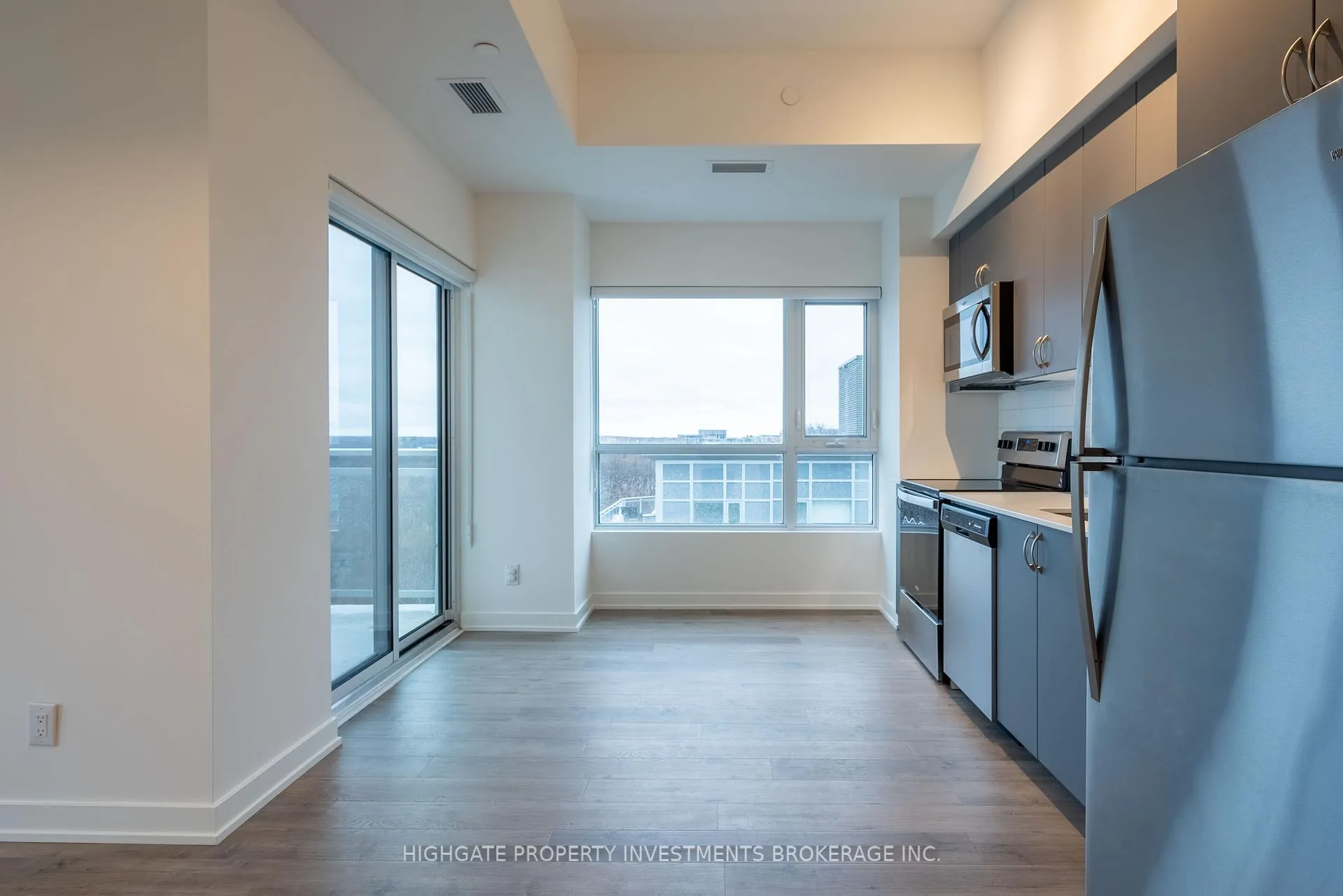 Photo 7 of Unit 1109, 56 Lakeside Terrace, Barrie, Little Lake — HOMEH