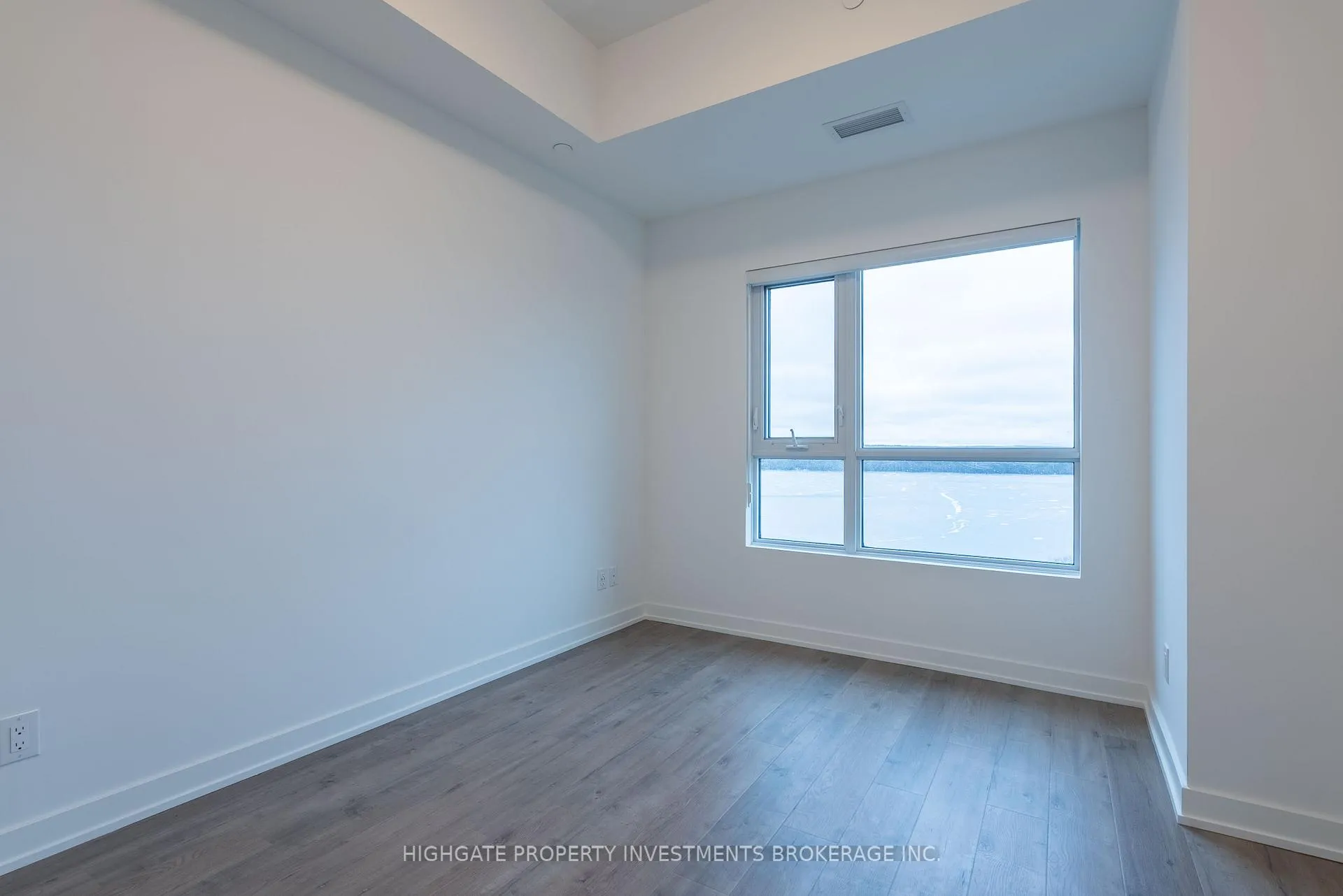 Photo 11 of Unit 1109, 56 Lakeside Terrace, Barrie, Little Lake — HOMEH