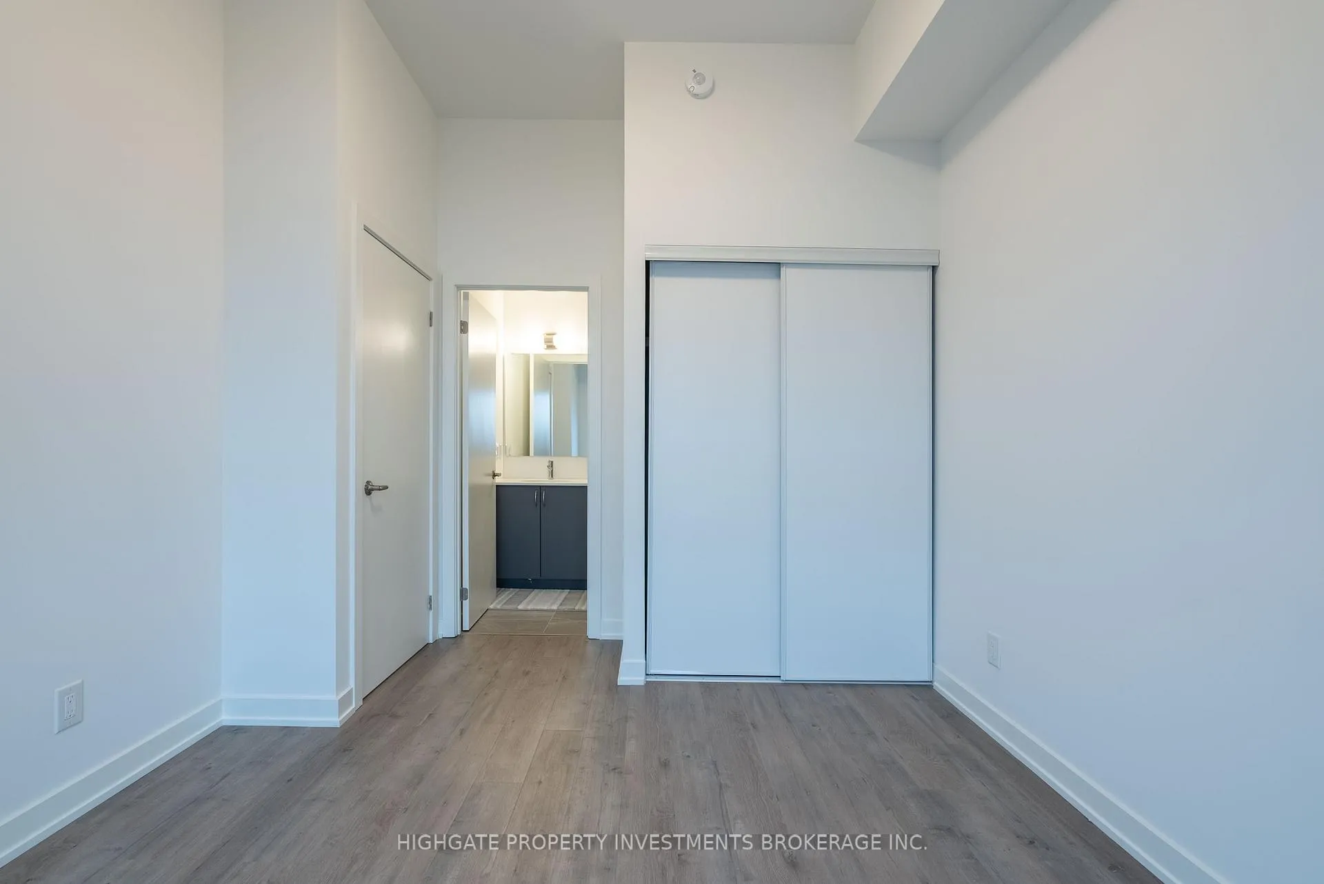 Photo 13 of Unit 1109, 56 Lakeside Terrace, Barrie, Little Lake — HOMEH