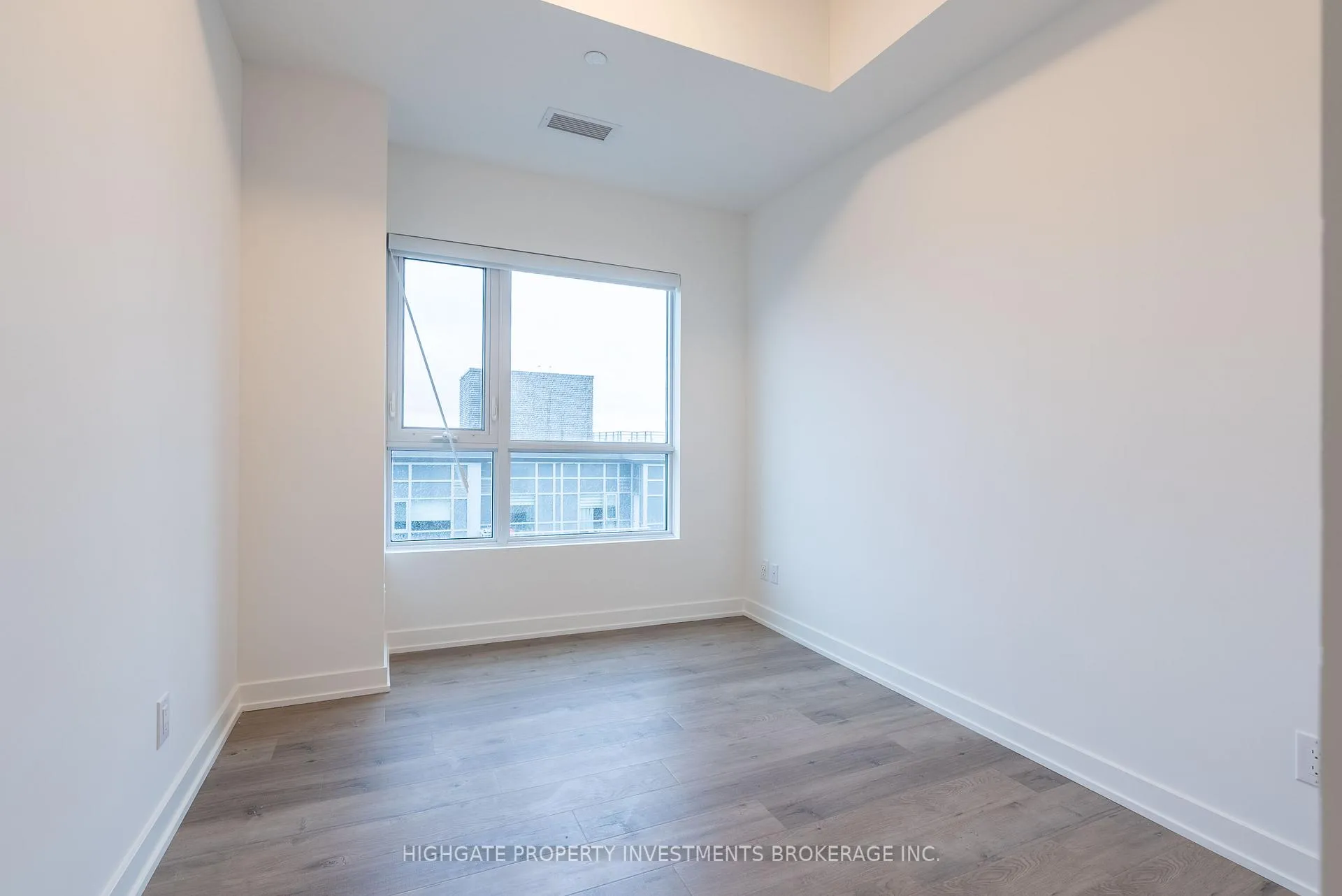 Photo 14 of Unit 1109, 56 Lakeside Terrace, Barrie, Little Lake — HOMEH