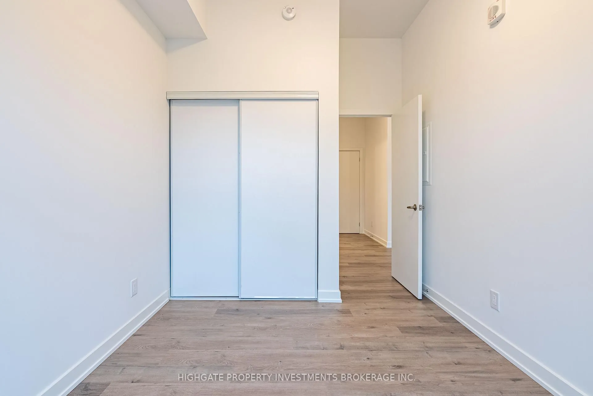 Photo 15 of Unit 1109, 56 Lakeside Terrace, Barrie, Little Lake — HOMEH